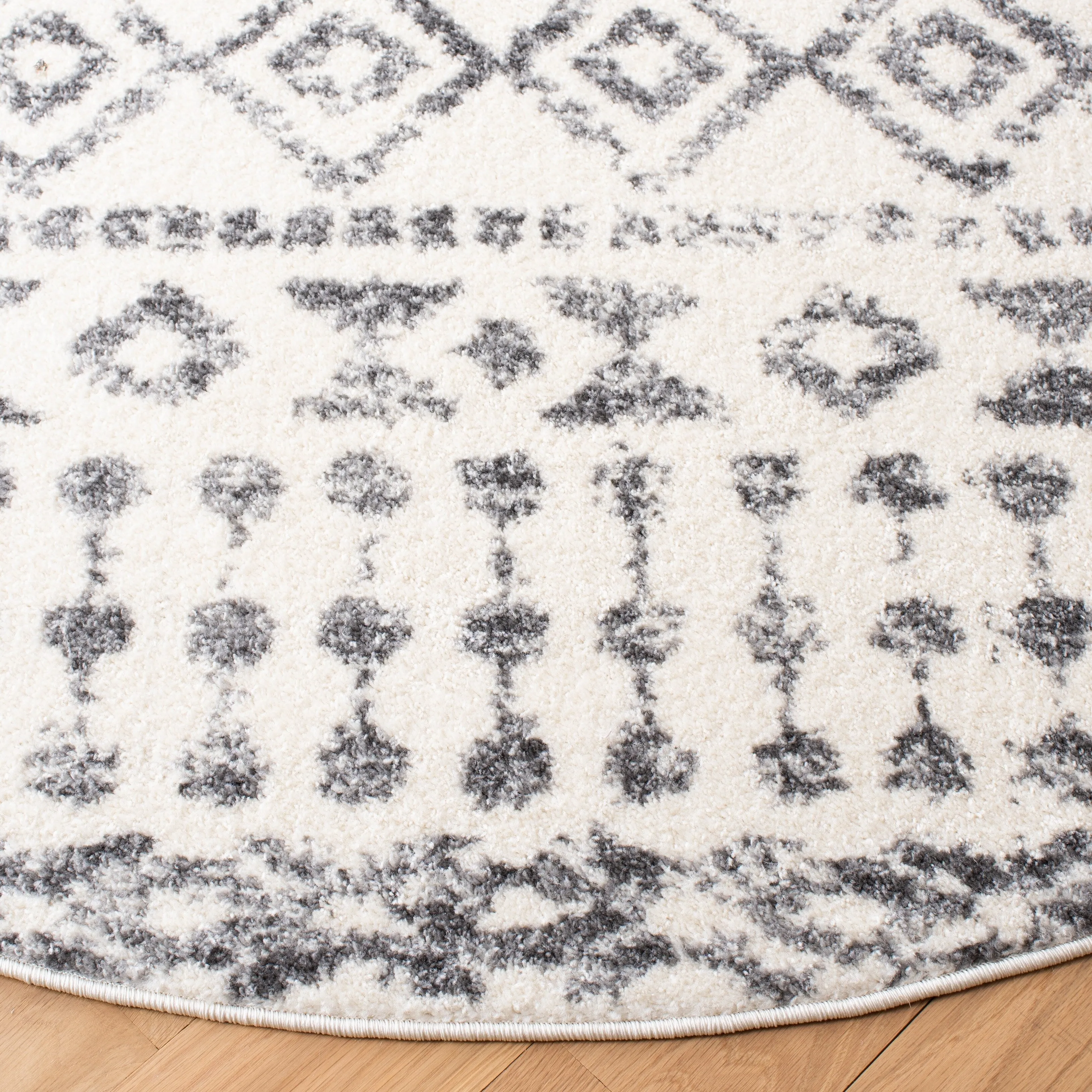 SAFAVIEH Tulum Cerstin Moroccan Boho Distressed Rug