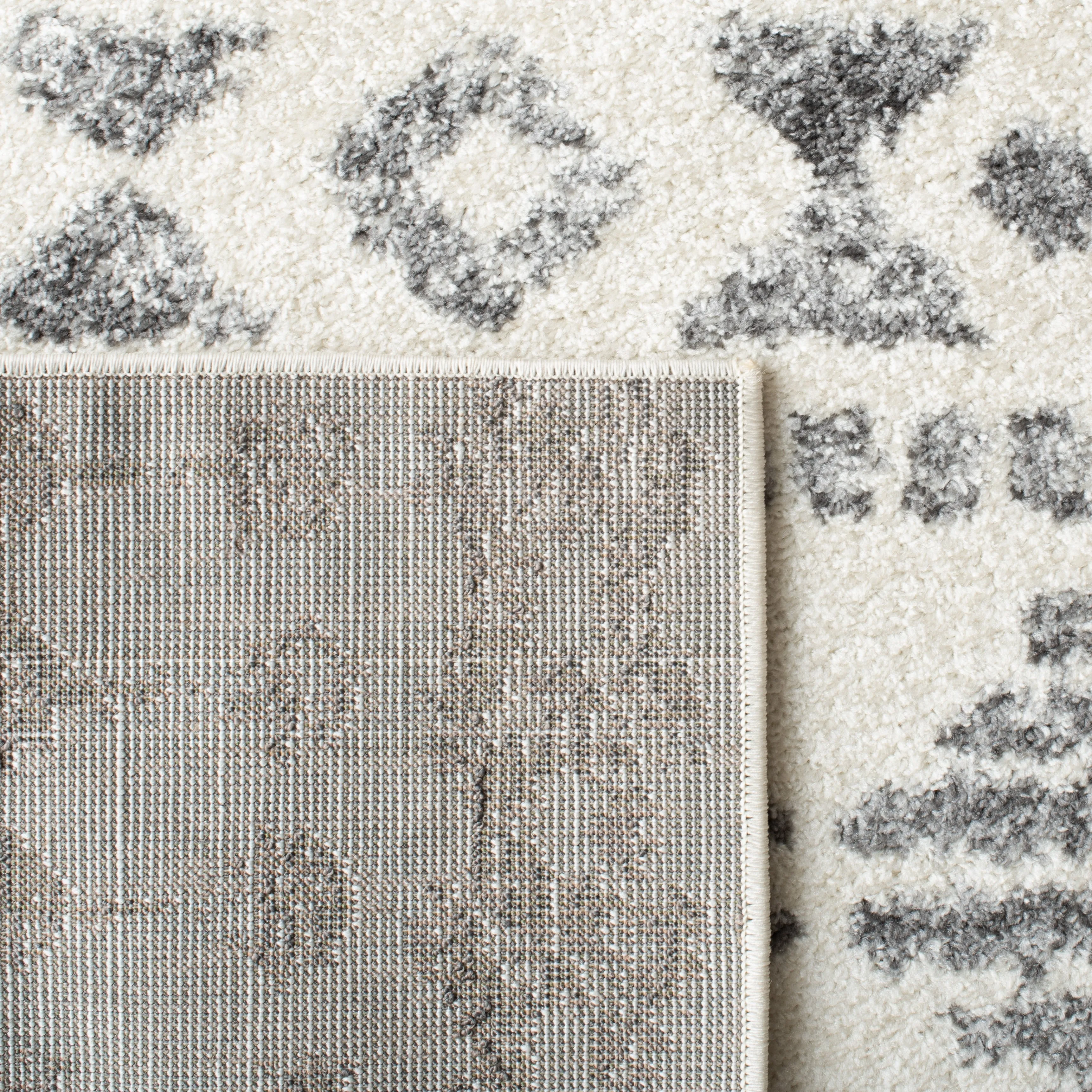 SAFAVIEH Tulum Cerstin Moroccan Boho Distressed Rug