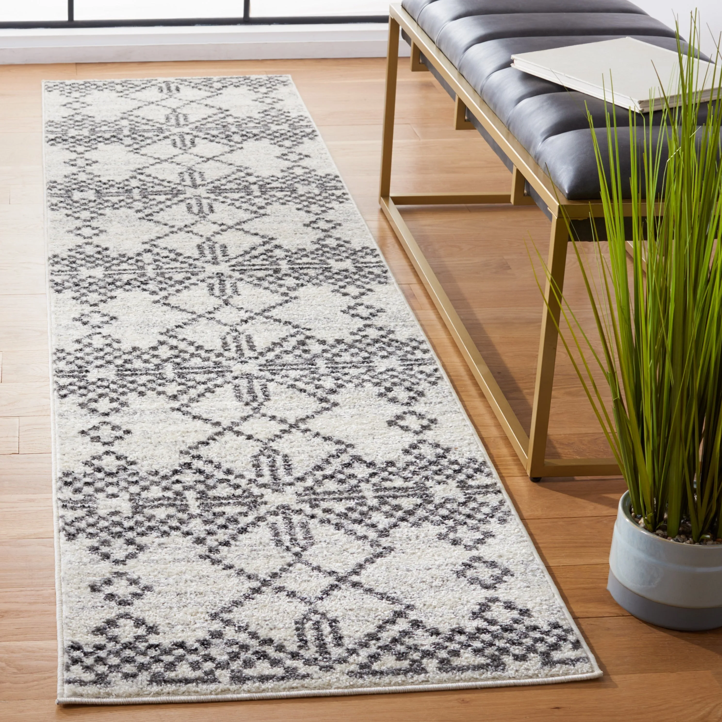 SAFAVIEH Tulum Elin Moroccan Boho Rug