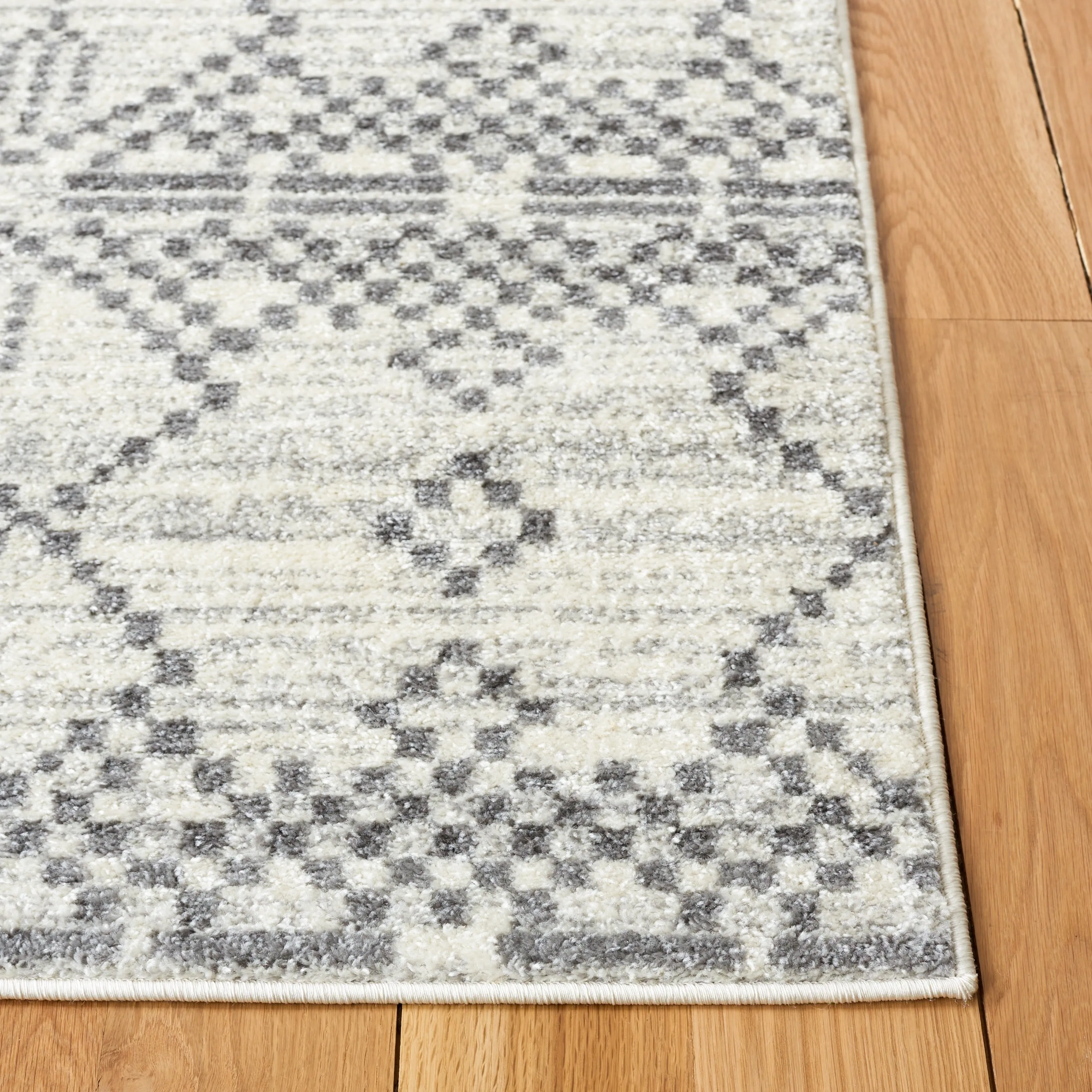 SAFAVIEH Tulum Elin Moroccan Boho Rug