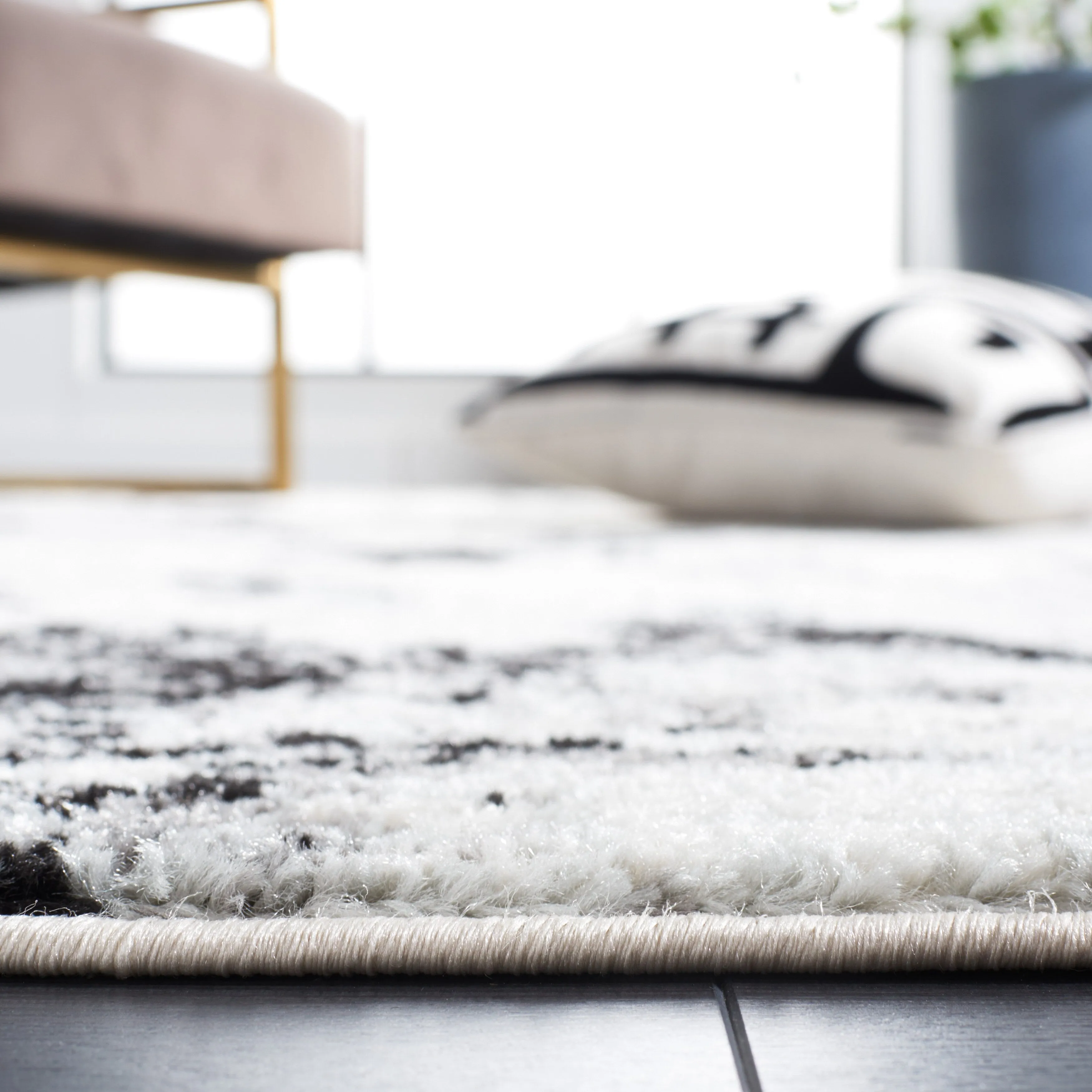 SAFAVIEH Tulum Erblina Bohemian & Eclectic Rug
