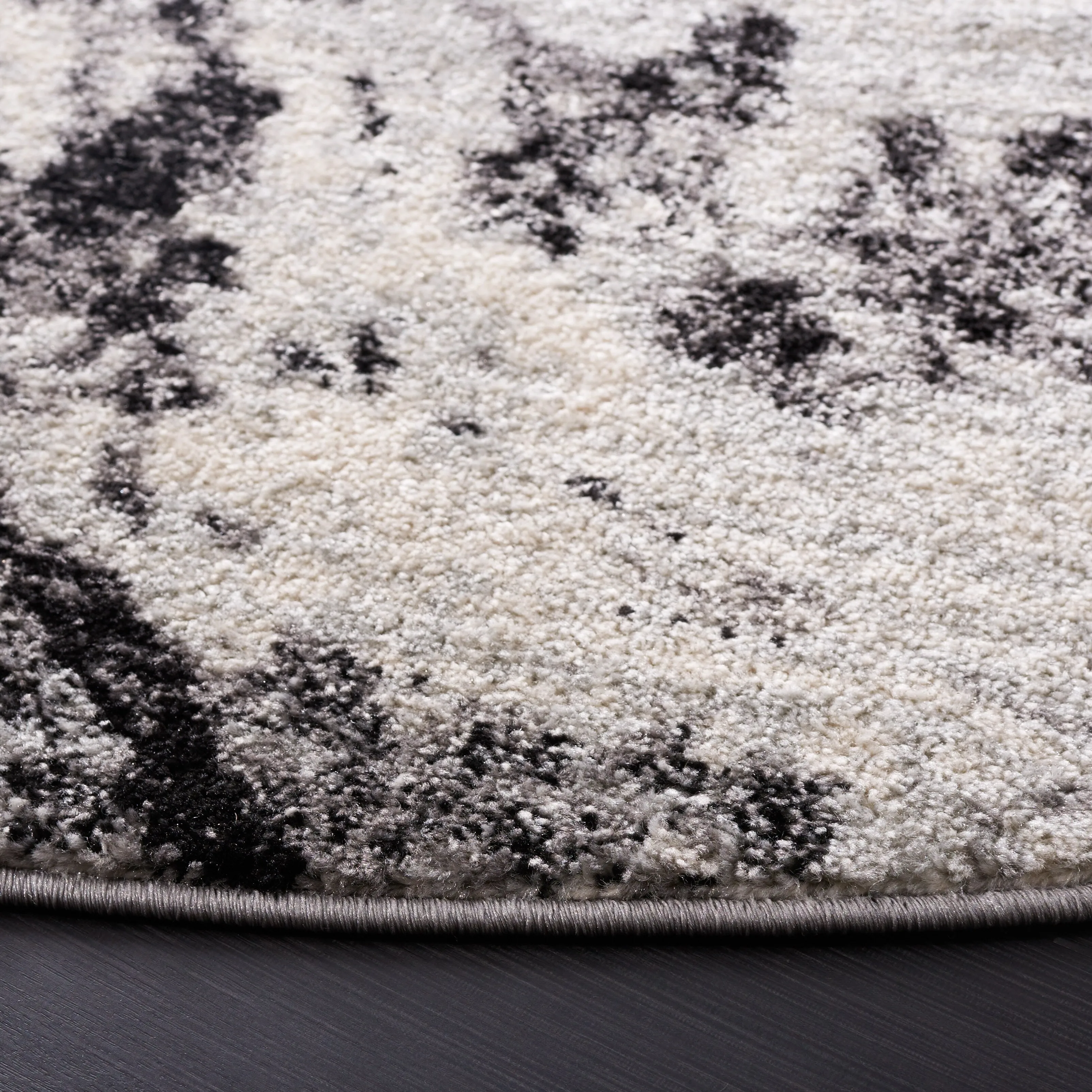 SAFAVIEH Tulum Erblina Bohemian & Eclectic Rug