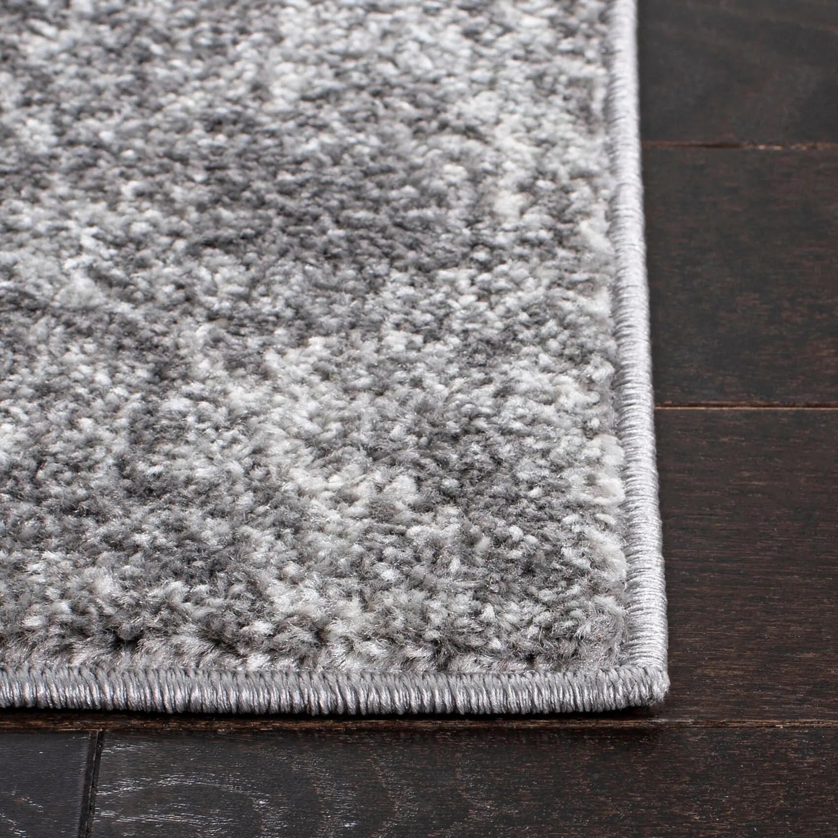 SAFAVIEH Tulum Hortense Modern Abstract Burst Rug