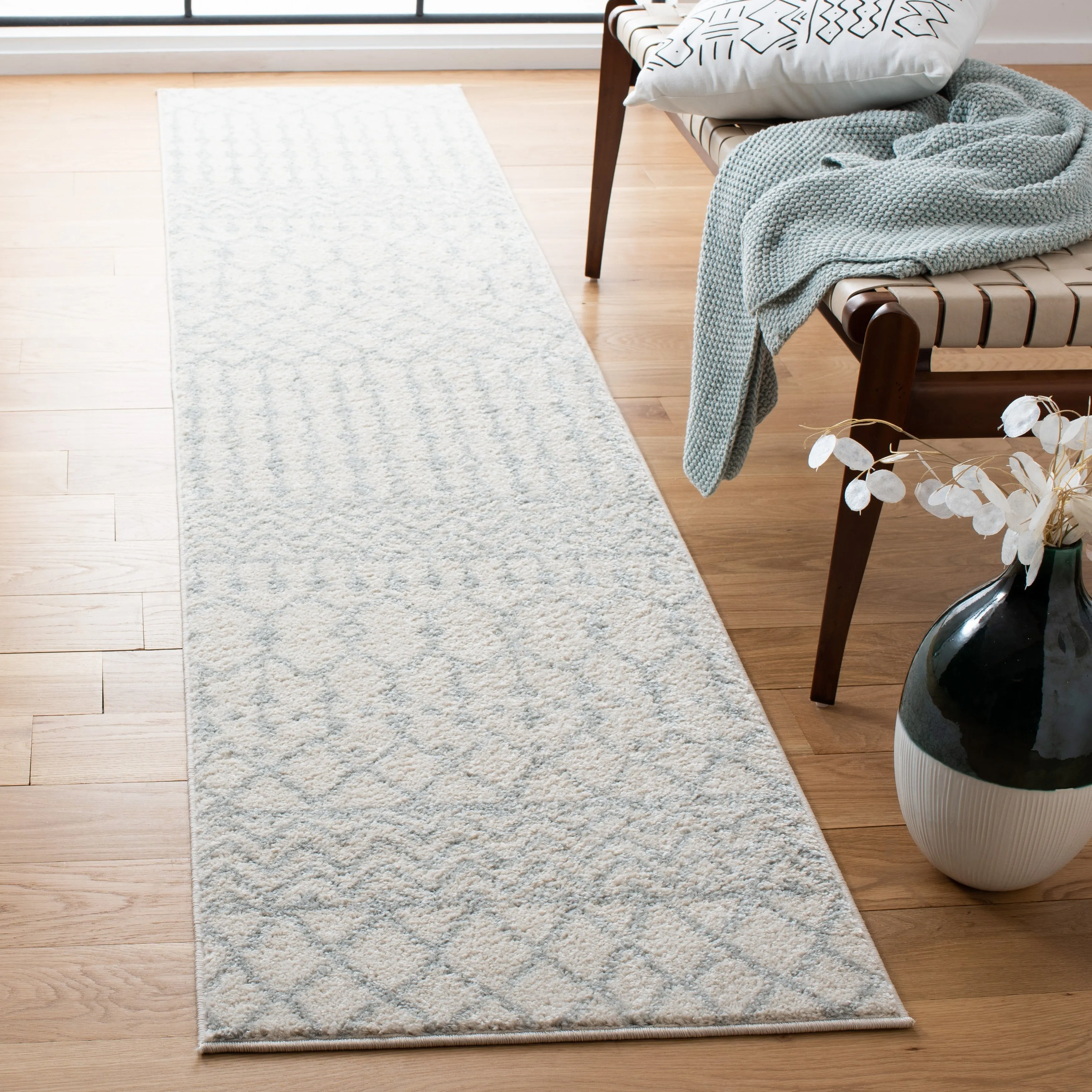 SAFAVIEH Tulum Metta Moroccan Boho Tribal Rug