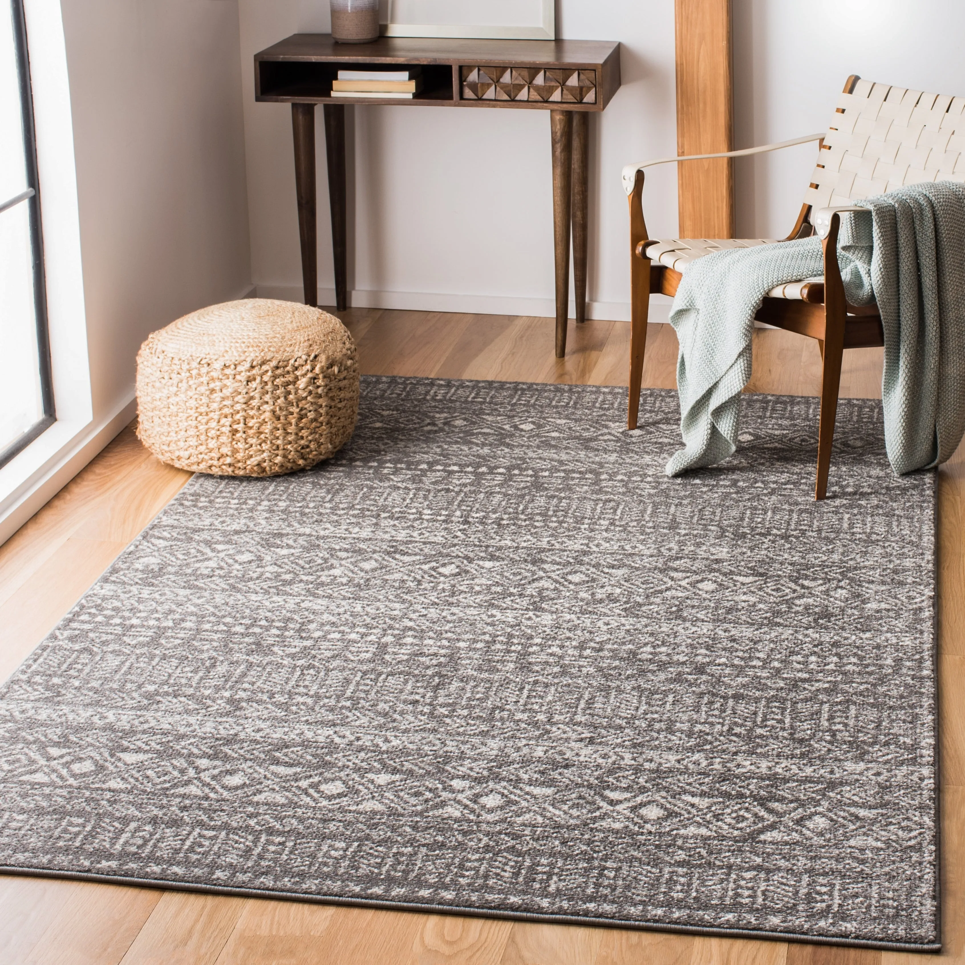 SAFAVIEH Tulum Sophronia Moroccan Boho Rug