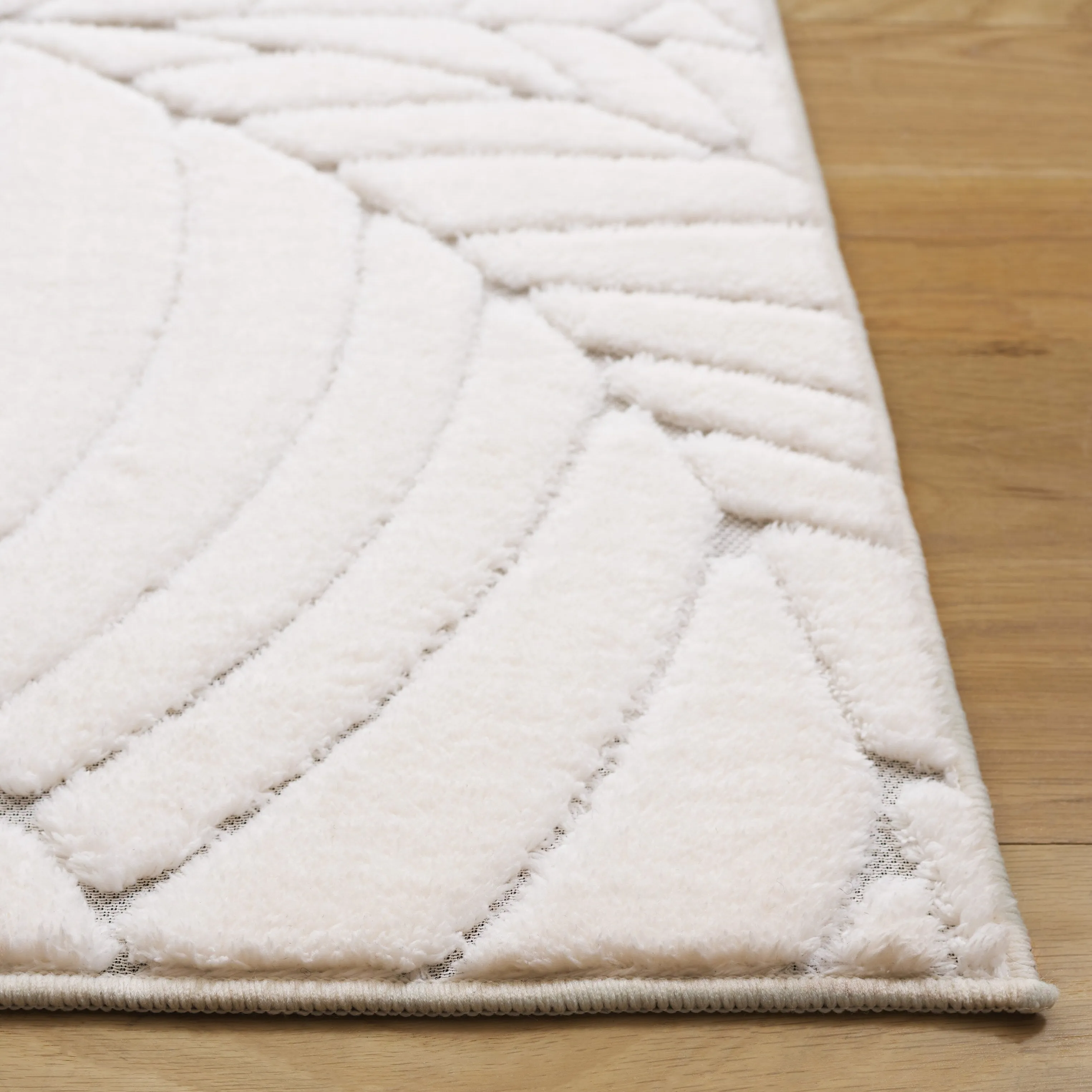 SAFAVIEH Versailles Pearle Traditional Rug