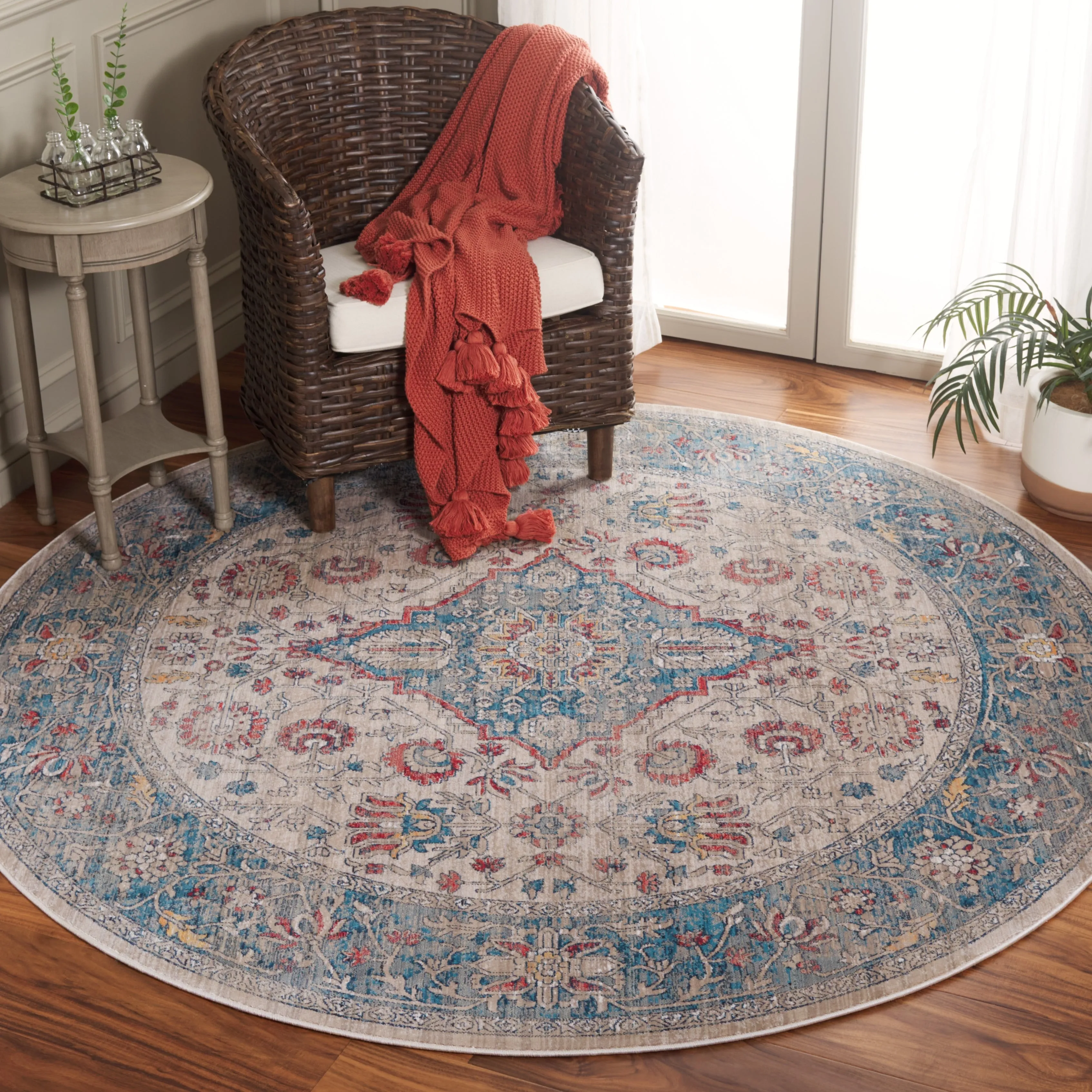 SAFAVIEH Victoria Pattie Traditional Oriental Rug