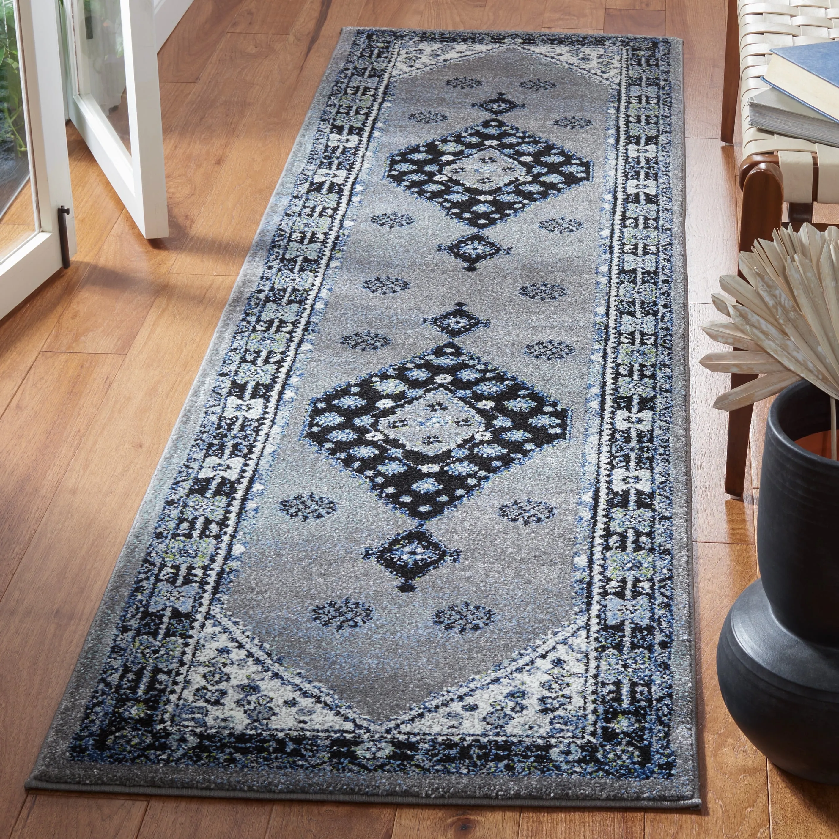 SAFAVIEH Vintage Hamadan Sandina Traditional Oriental Rug