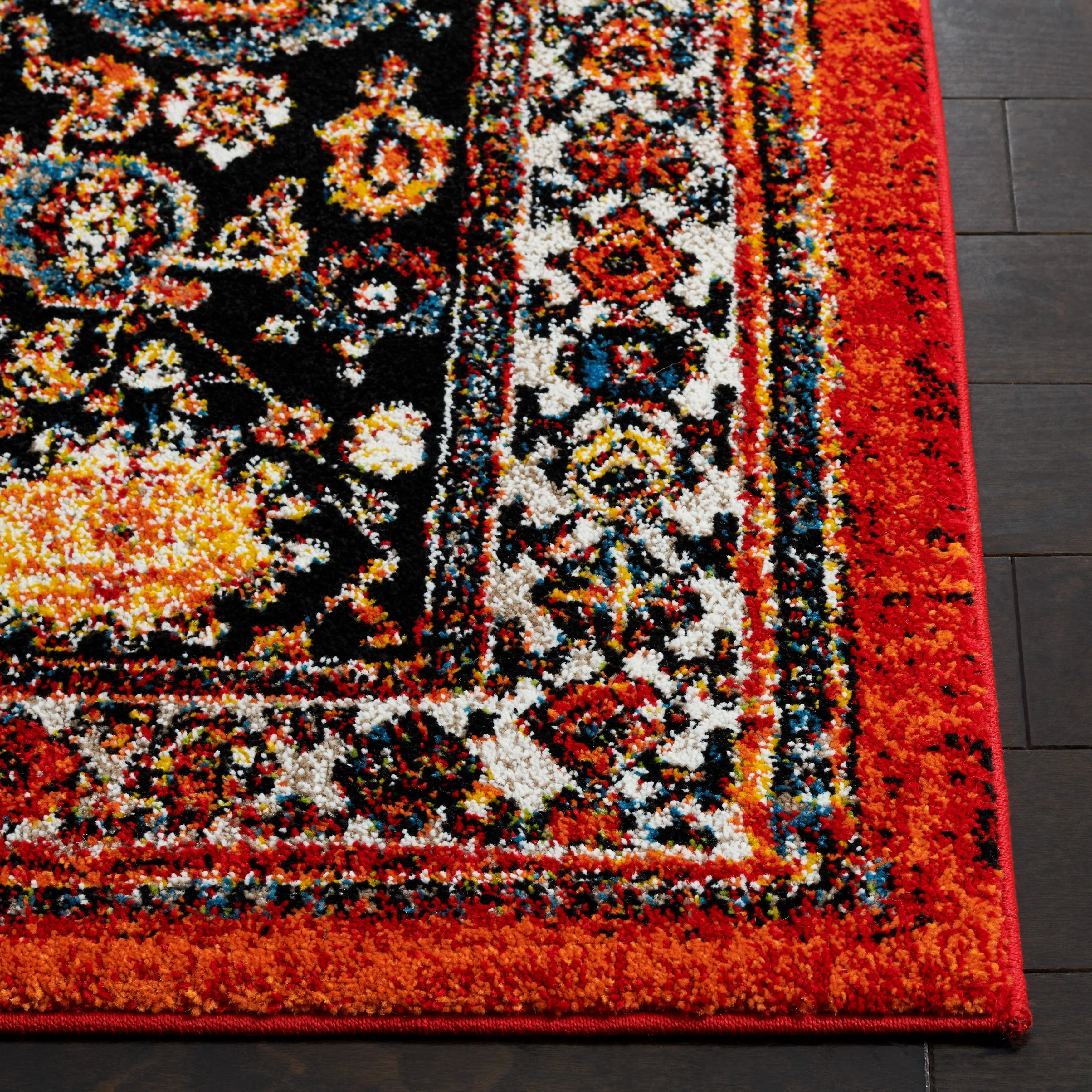SAFAVIEH Vintage Hamadan Viveka Rug