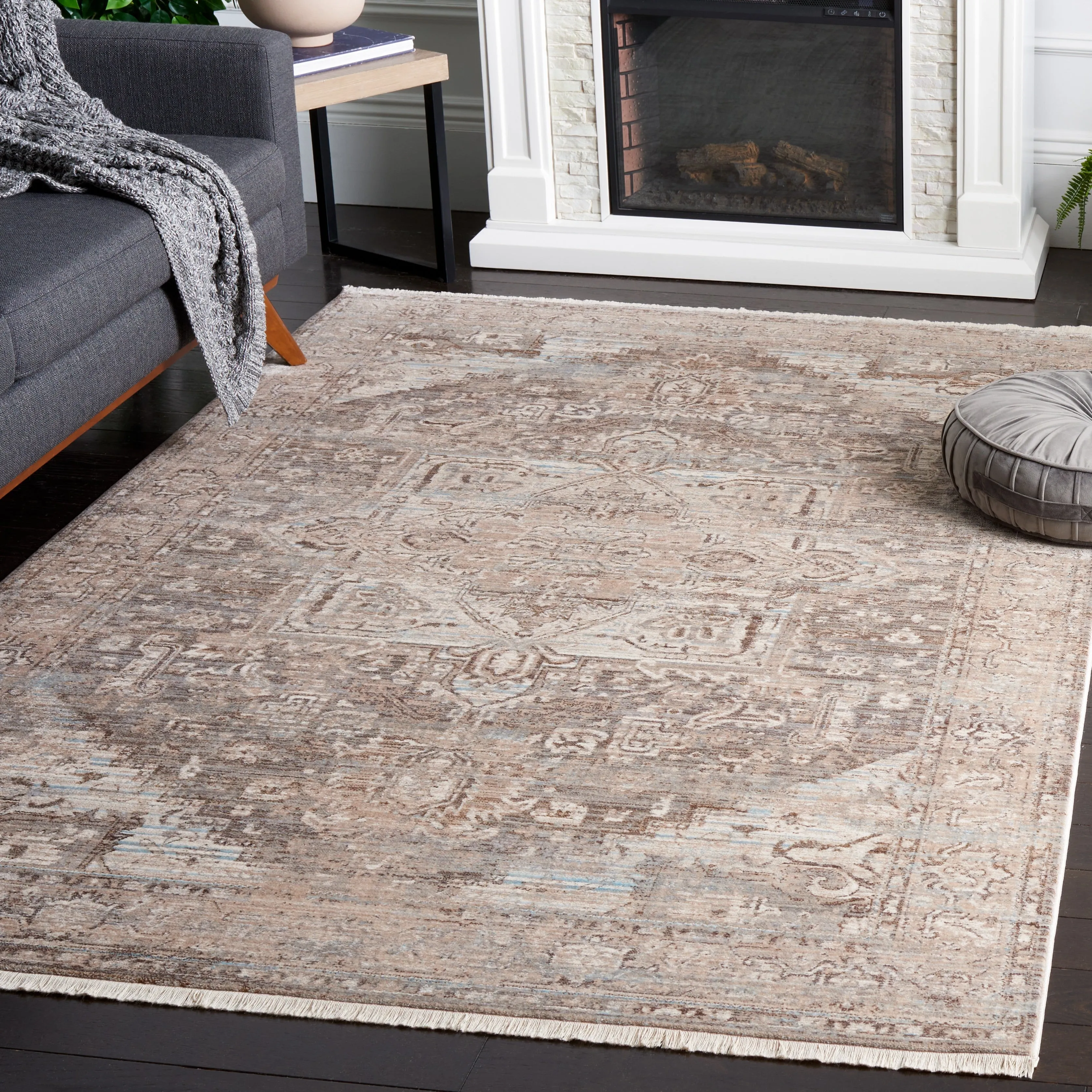 SAFAVIEH Vintage Persian Gertrude Oriental Medallion Rug