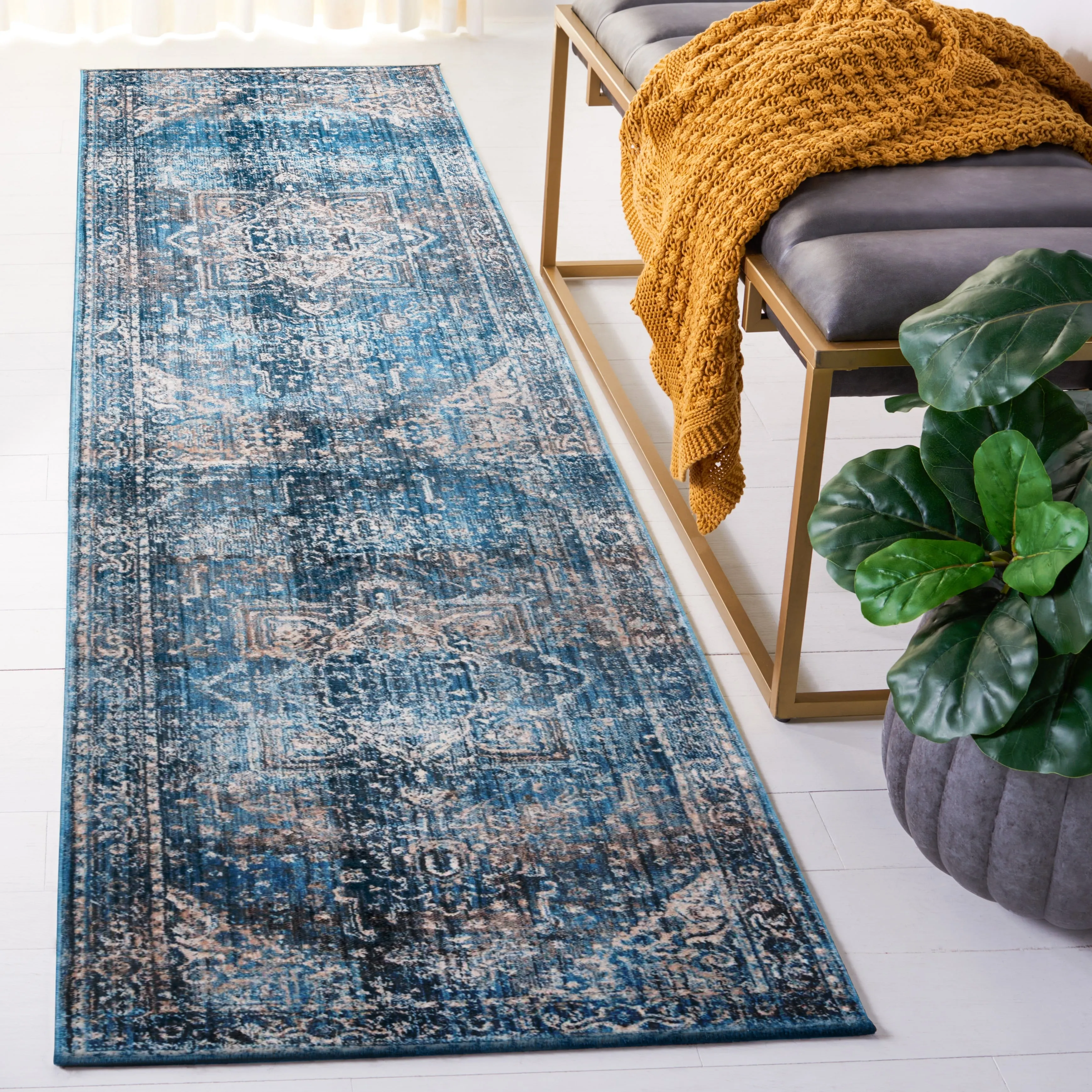 SAFAVIEH Vintage Persian Gertrude Oriental Medallion Rug