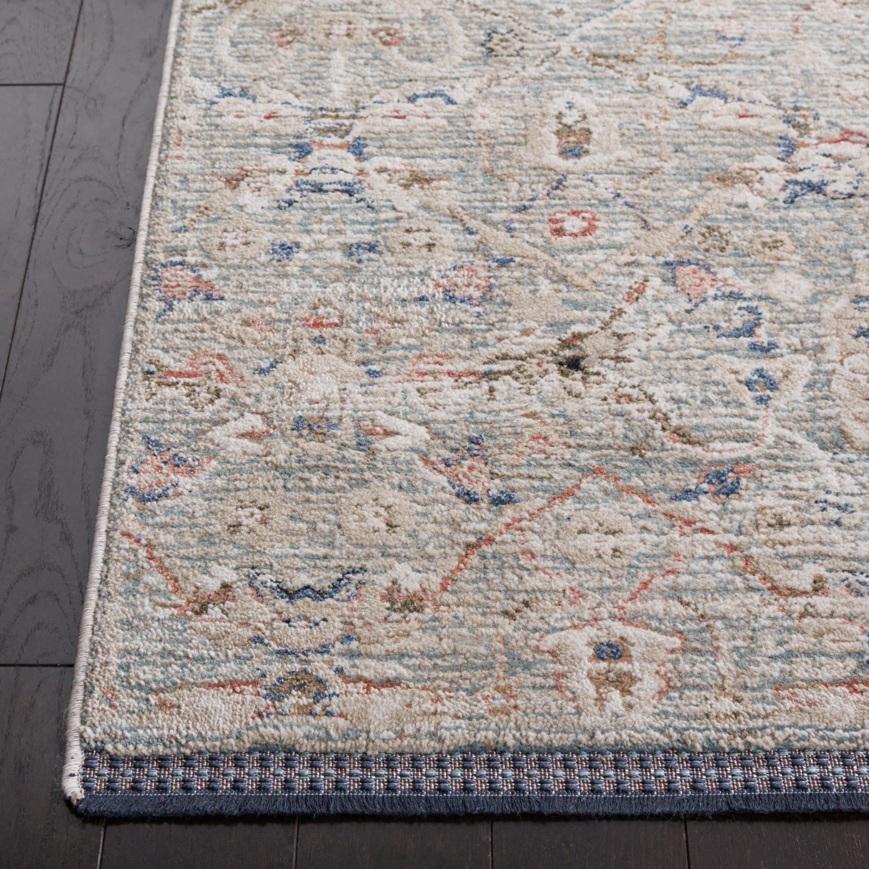 SAFAVIEH Vivaldi Benilda Oriental Rug