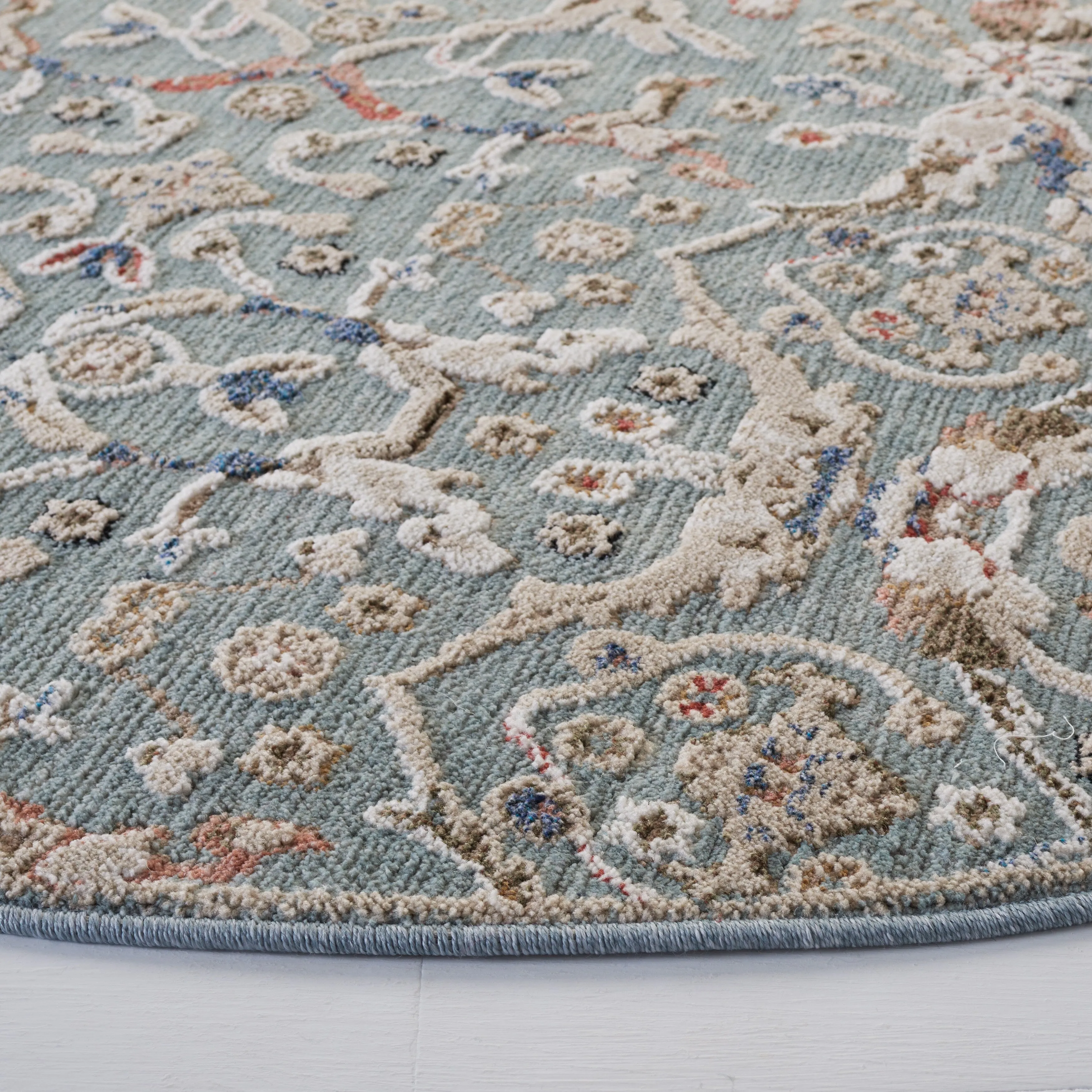 SAFAVIEH Vivaldi Benilda Oriental Rug