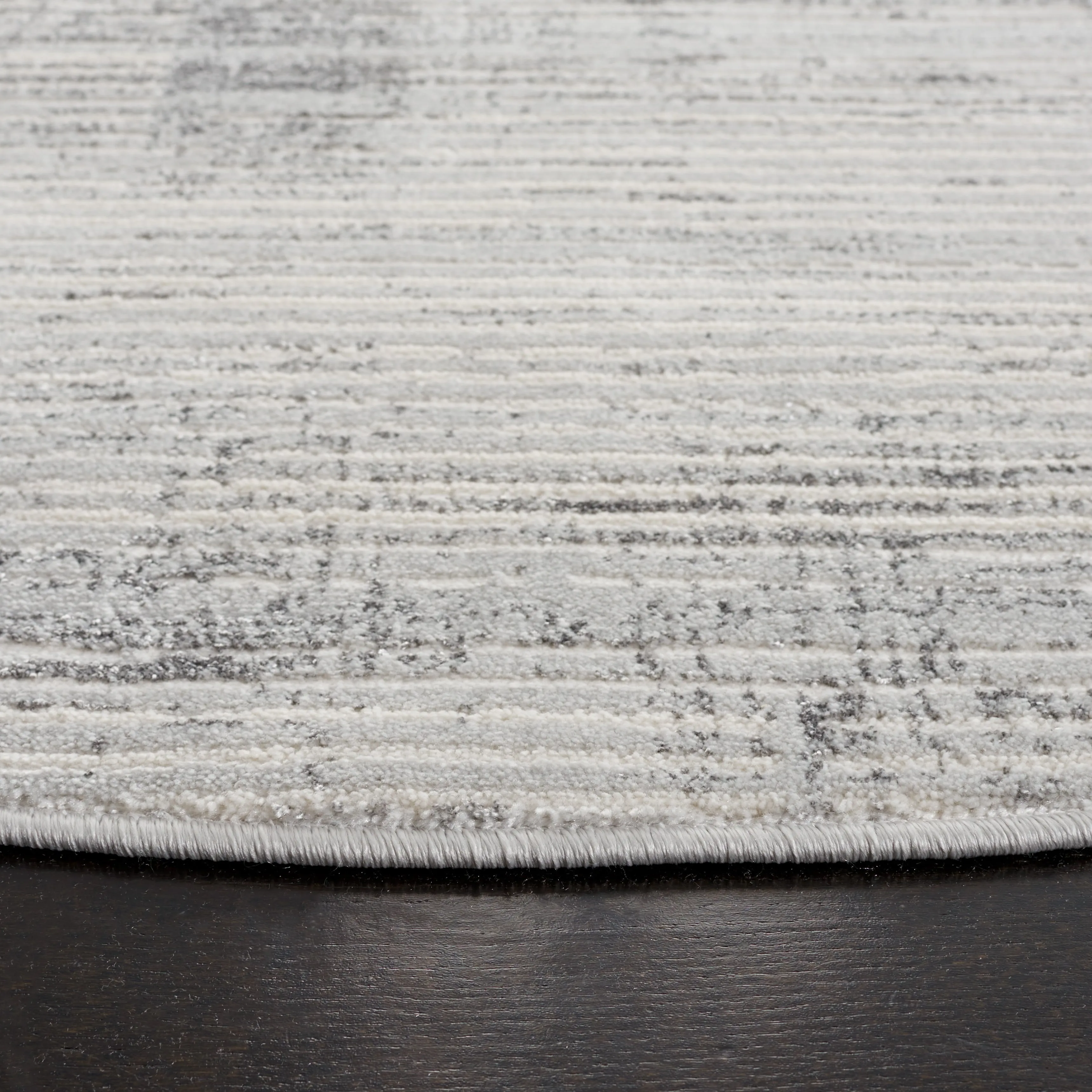 SAFAVIEH Whisper Arnhildur Modern Rug