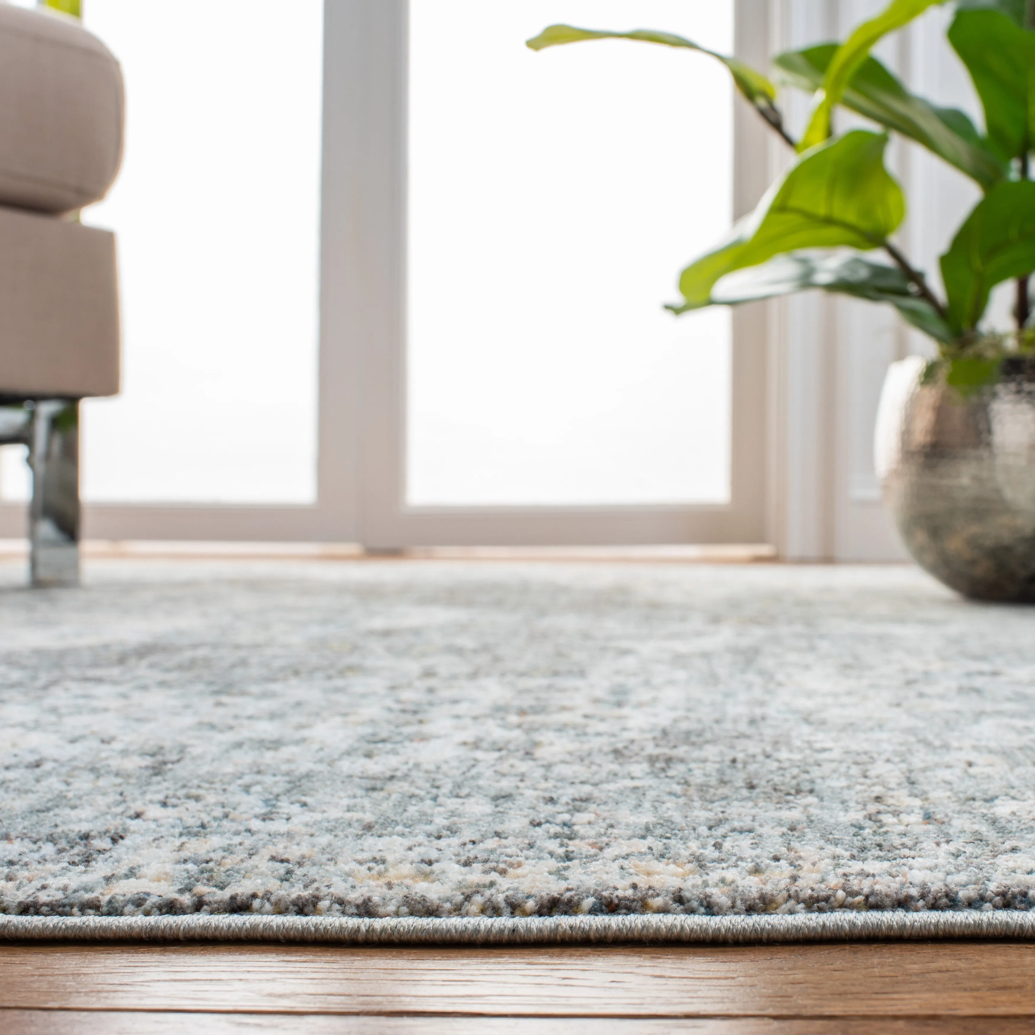 SAFAVIEH Winston Sadie Oriental Polyester Rug