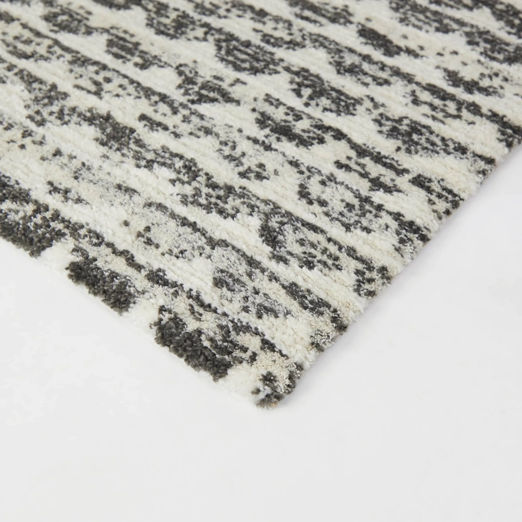 Sawyer Geometric Wave Pattern Modern Plush Area Rug