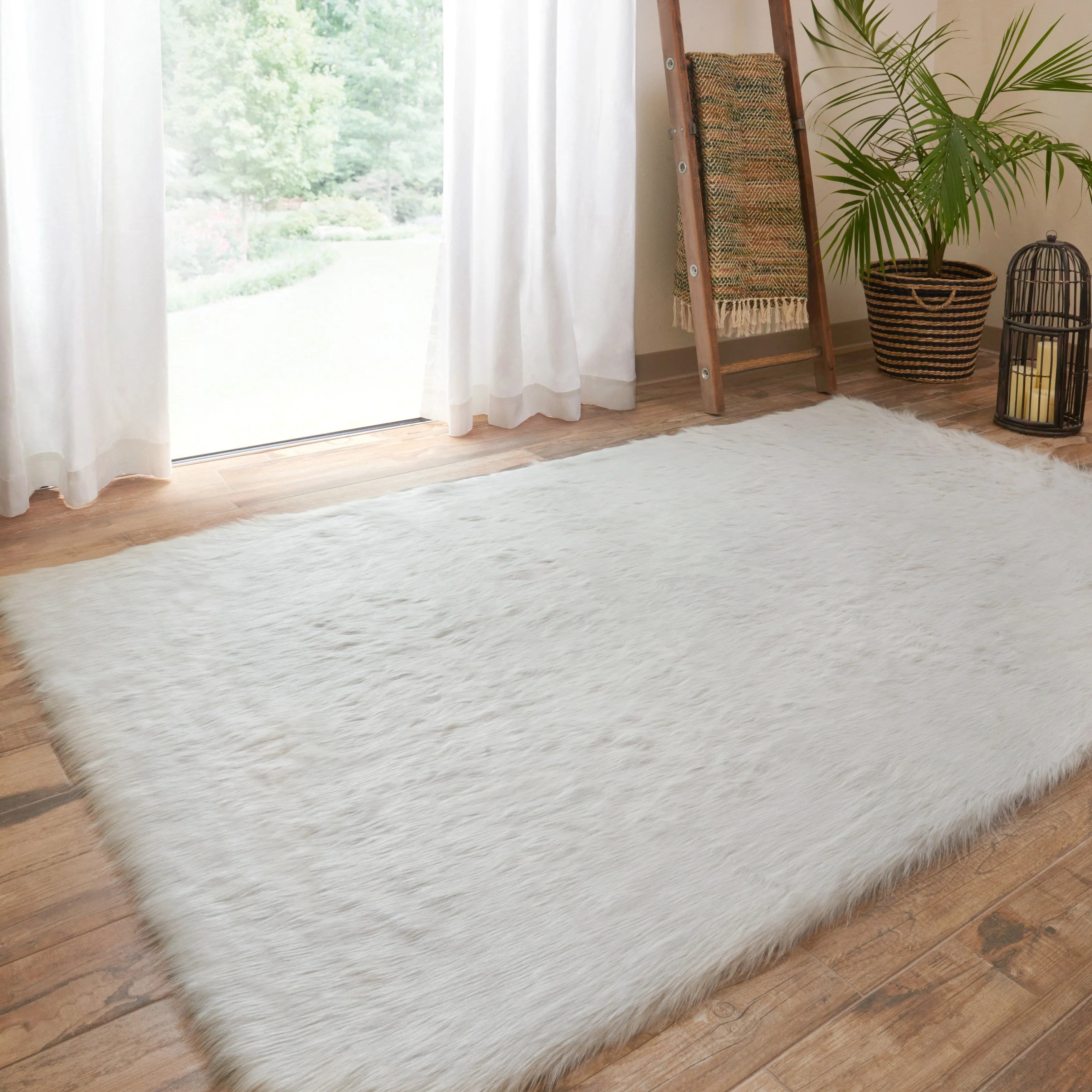 Strick & Bolton Newport Faux Sheepskin Shag Area Rug