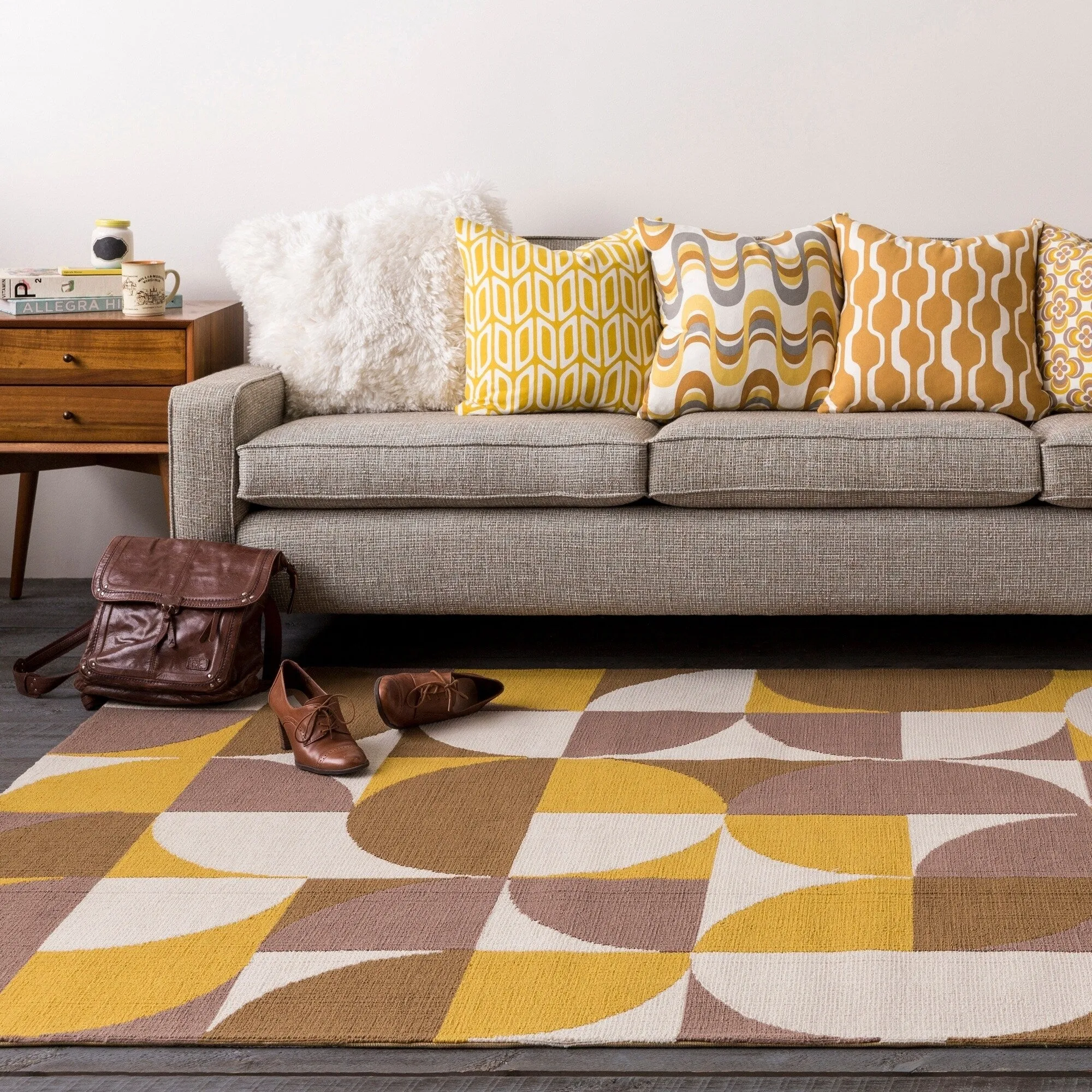 Table-Tufted Vaci Polyester Rug