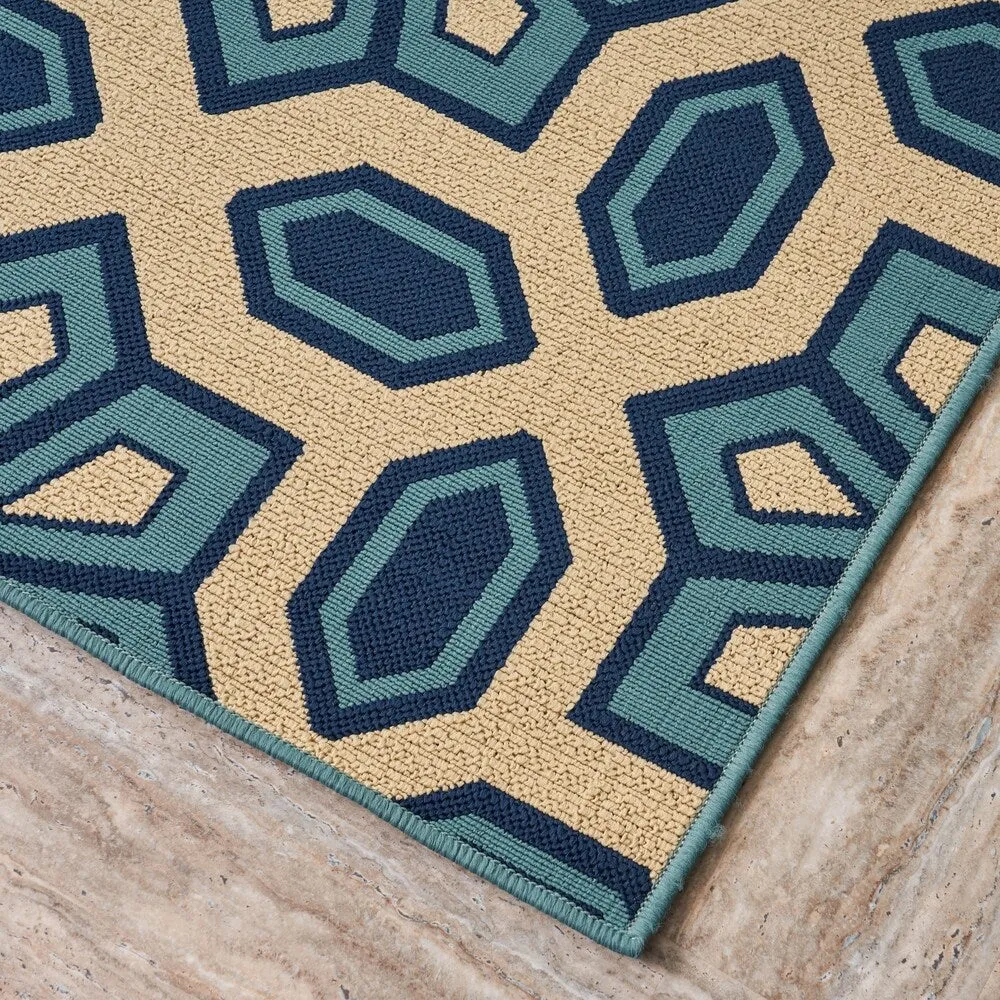 Tegan Indoor/ Outdoor Geometric Area Rug by Christopher Knight Home