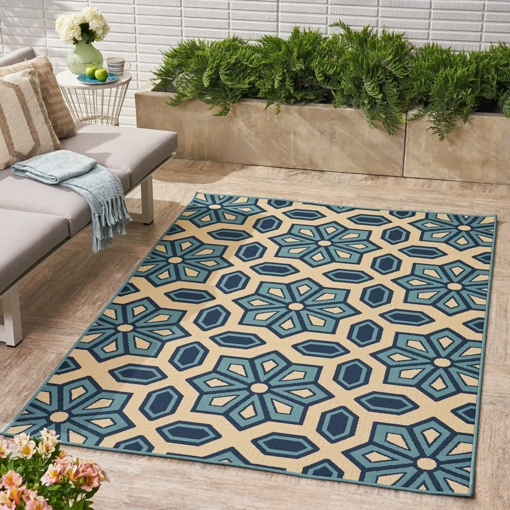 Tegan Indoor/ Outdoor Geometric Area Rug by Christopher Knight Home