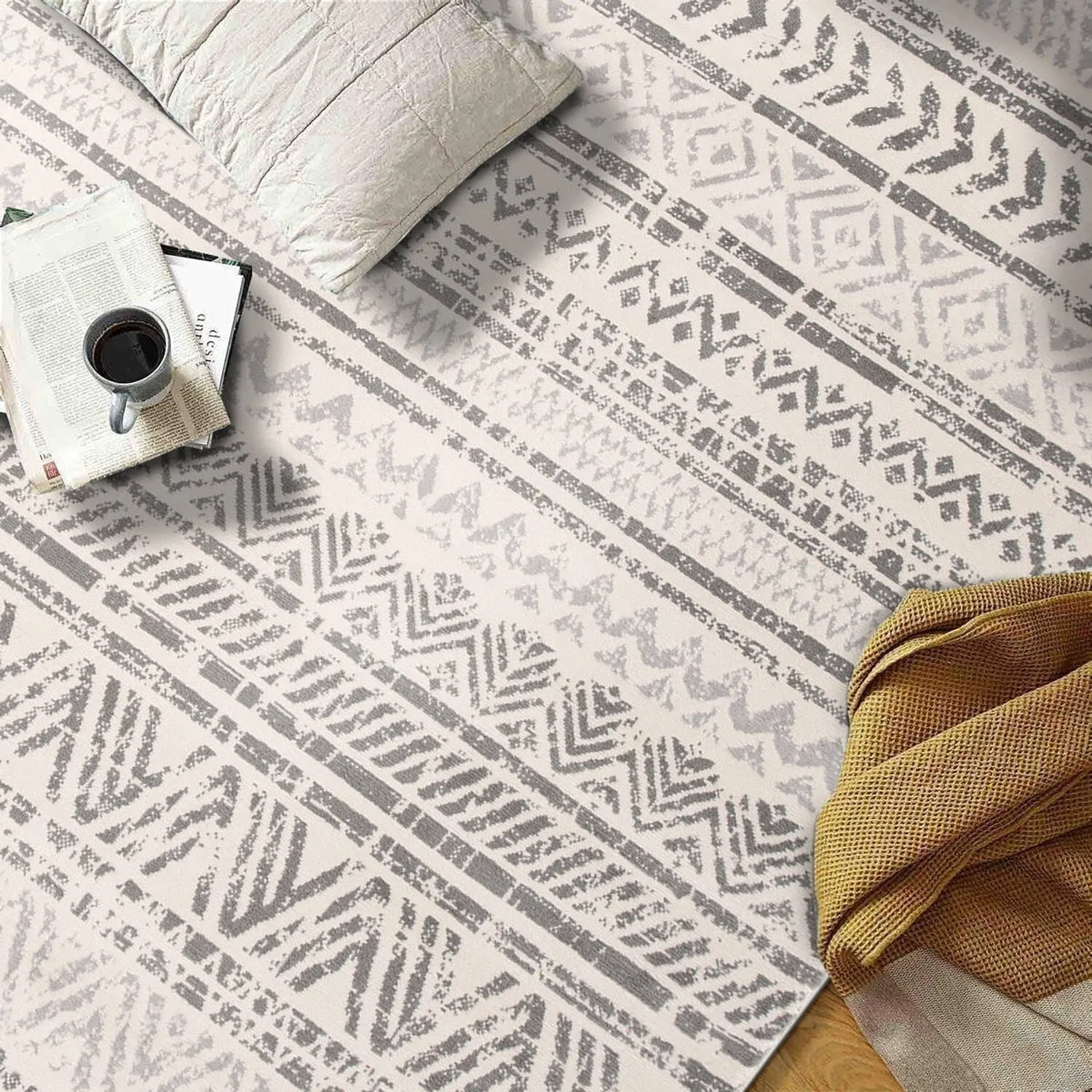 The Curated Nomad Midtown Geometric Distressed Bohemian Rug