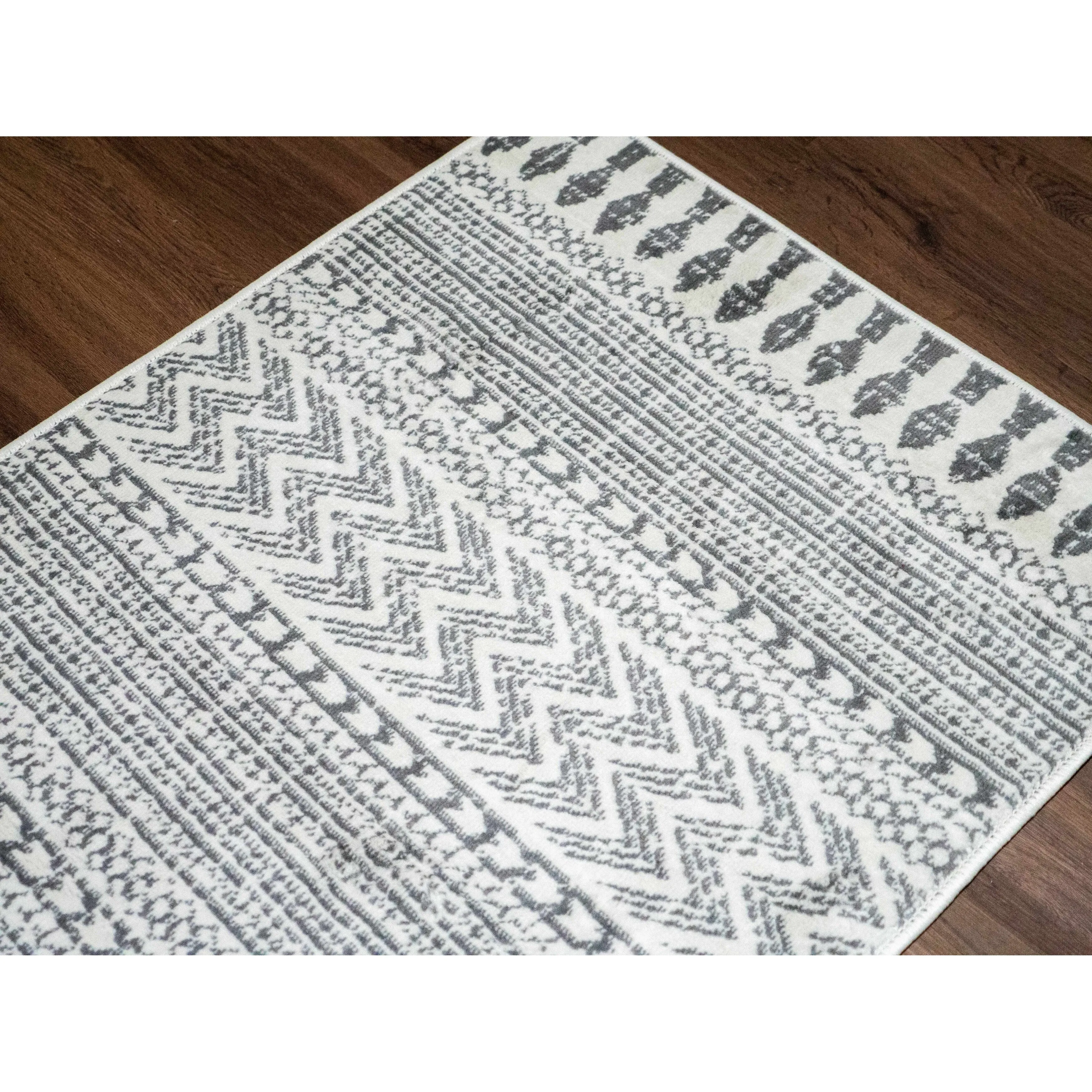 Tlacopan Geometric Moroccan Trellis Farmhouse Area Rug - Rustic Kilim Pattern