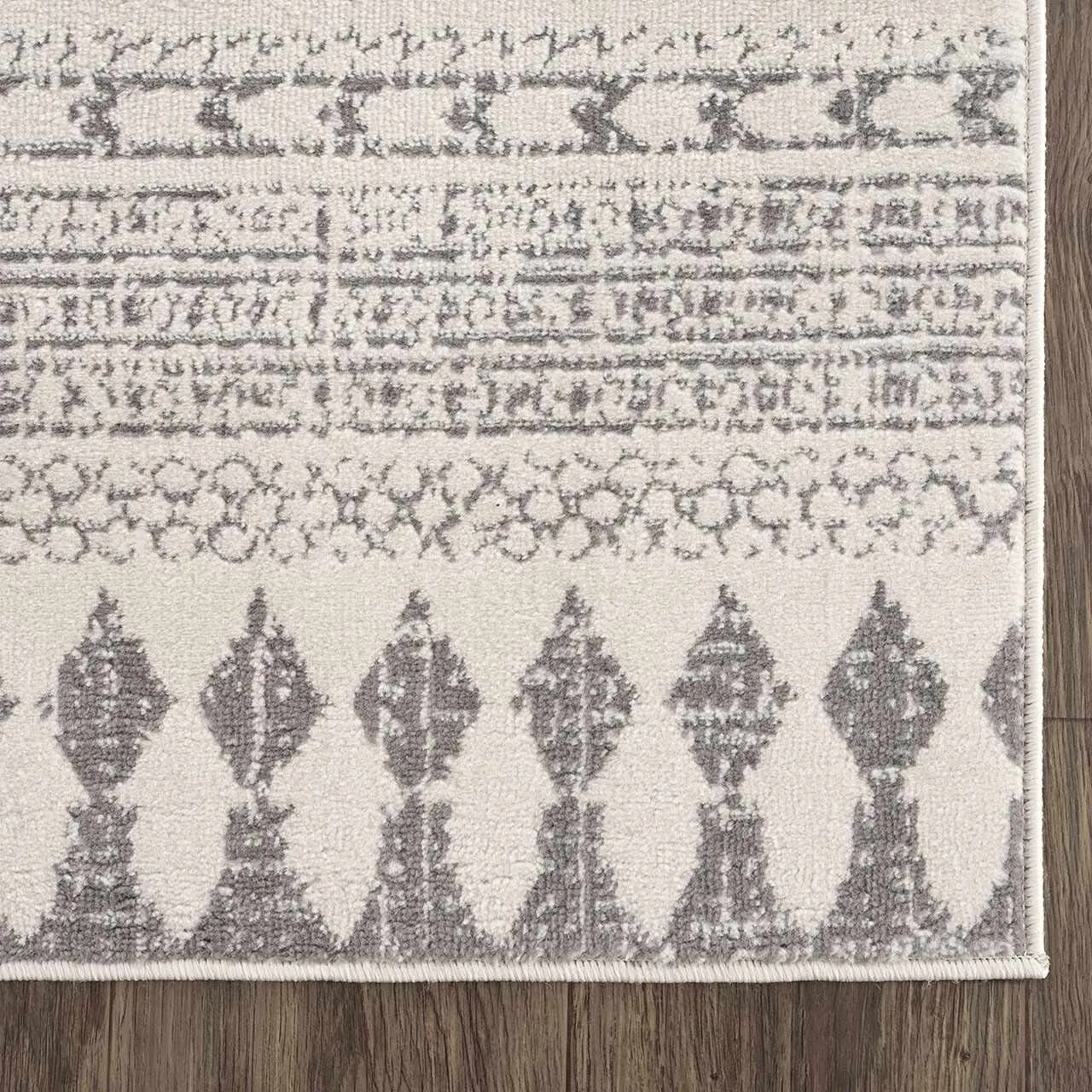 Tlacopan Geometric Moroccan Trellis Farmhouse Area Rug - Rustic Kilim Pattern