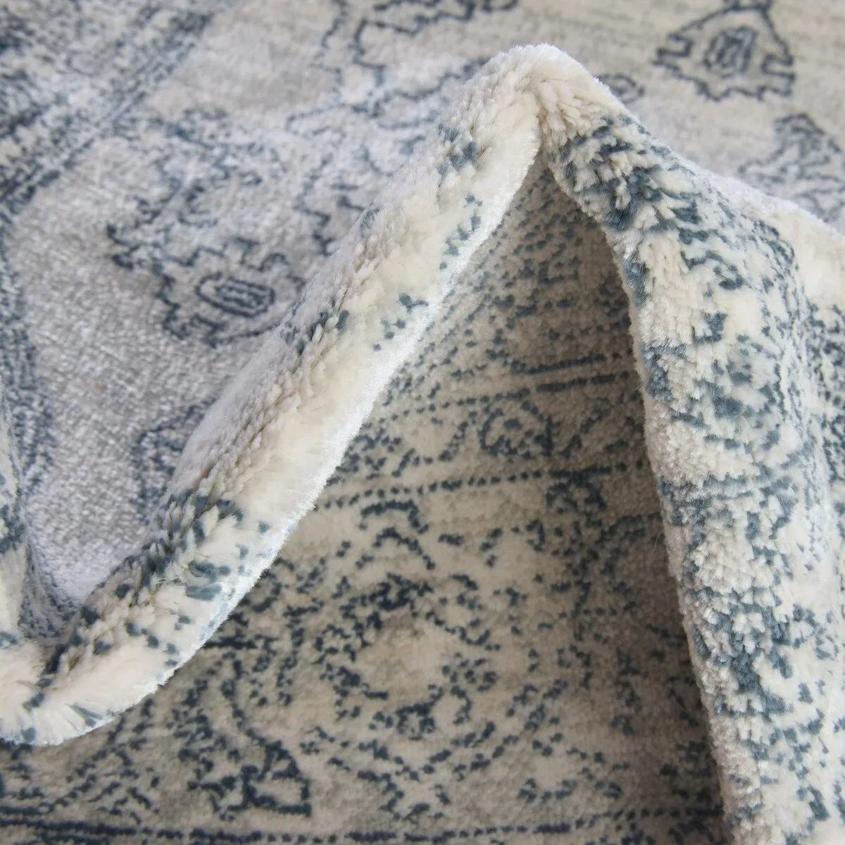 Traditional Haifa Collection Area Rug