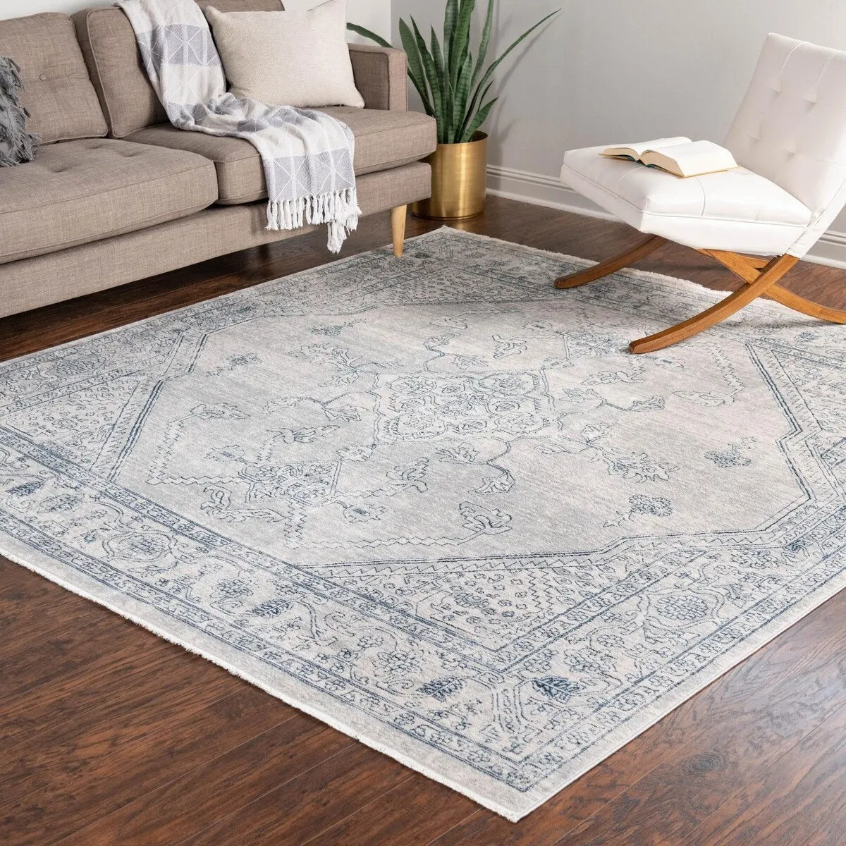 Traditional Haifa Collection Area Rug