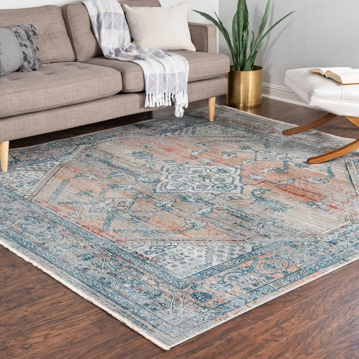 Traditional Haifa Collection Area Rug
