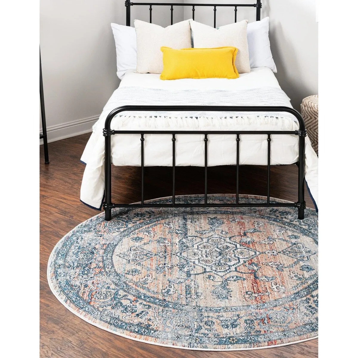 Traditional Haifa Collection Area Rug
