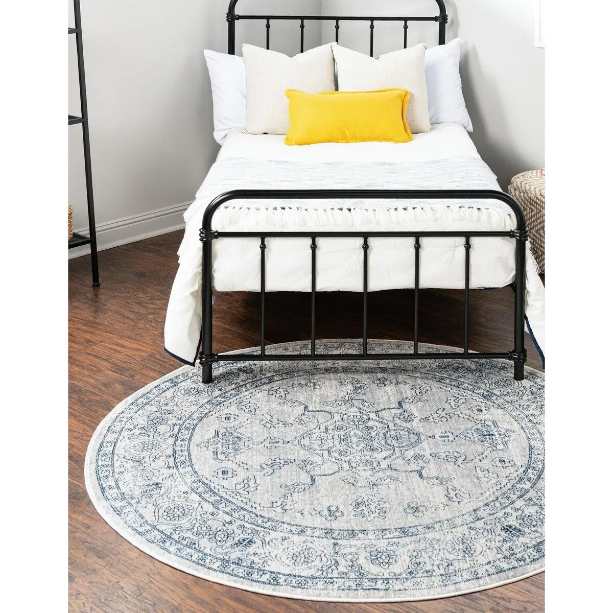 Traditional Haifa Collection Area Rug