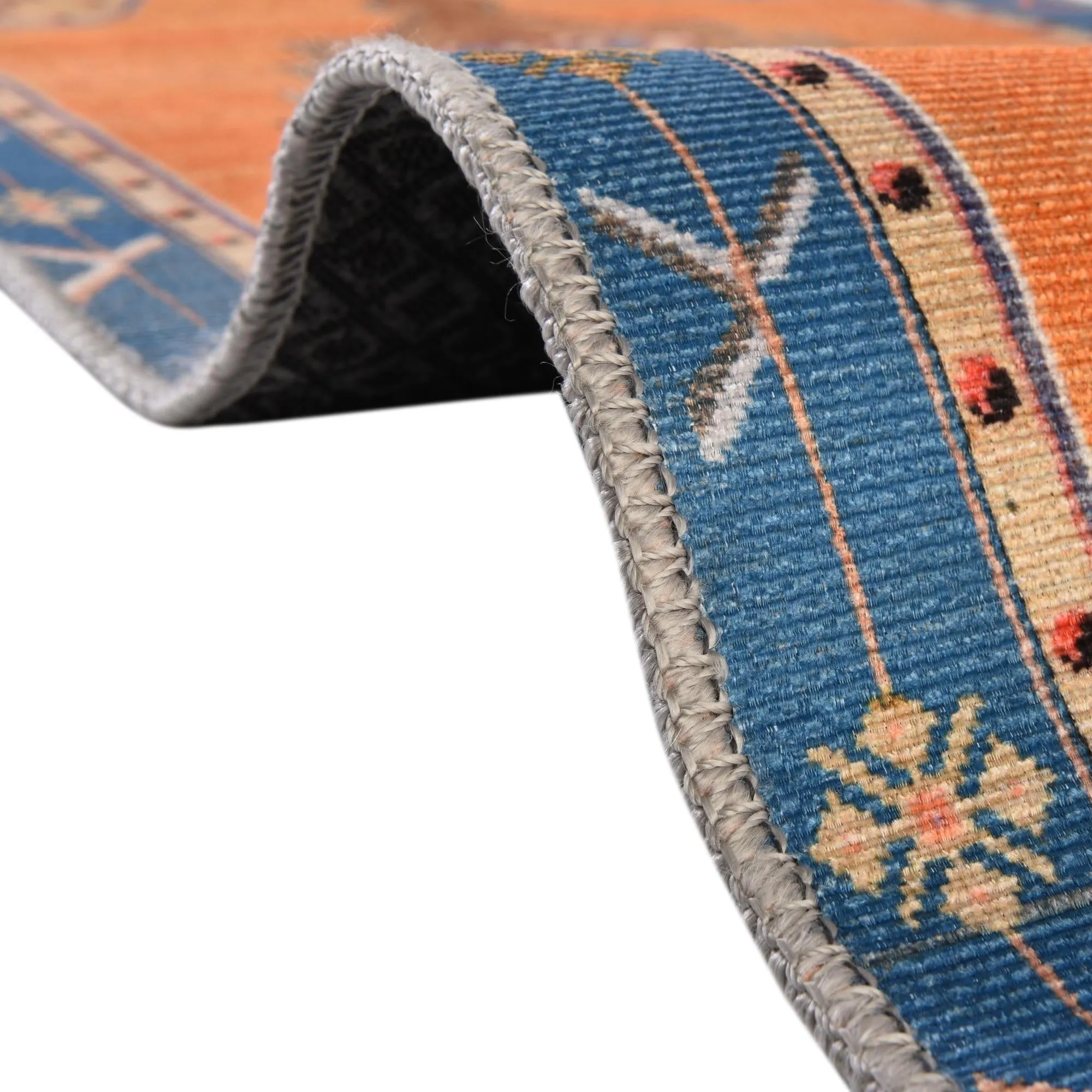 Traditional Rine Collection Area Rug