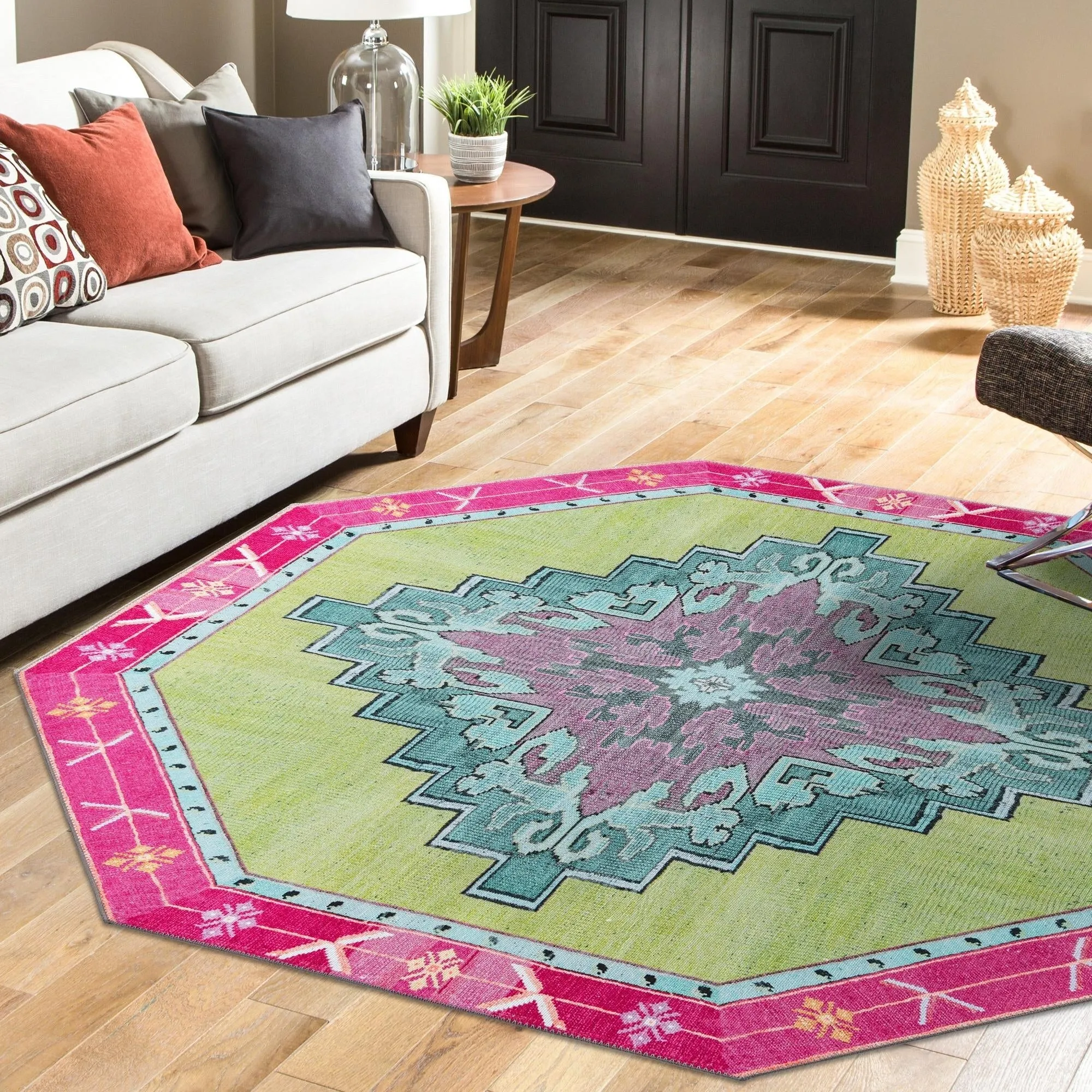 Traditional Rine Collection Area Rug