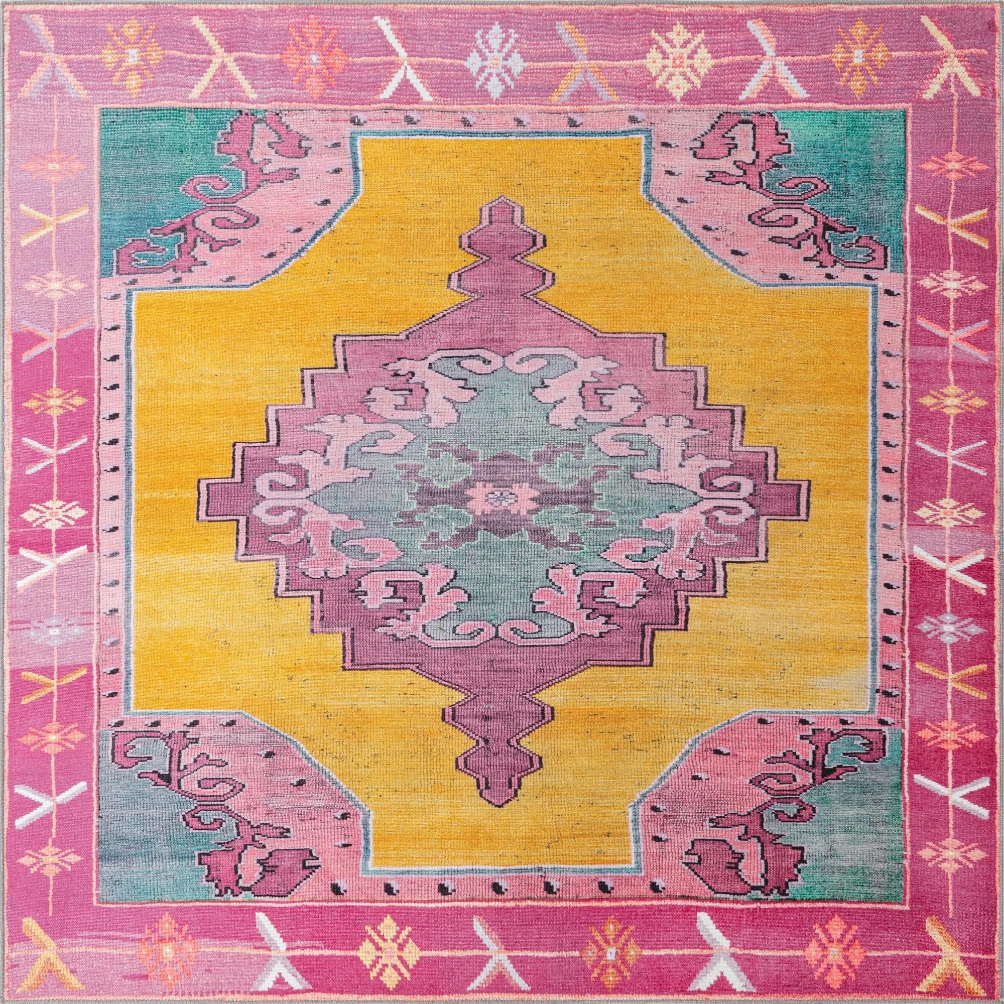 Traditional Rine Collection Area Rug