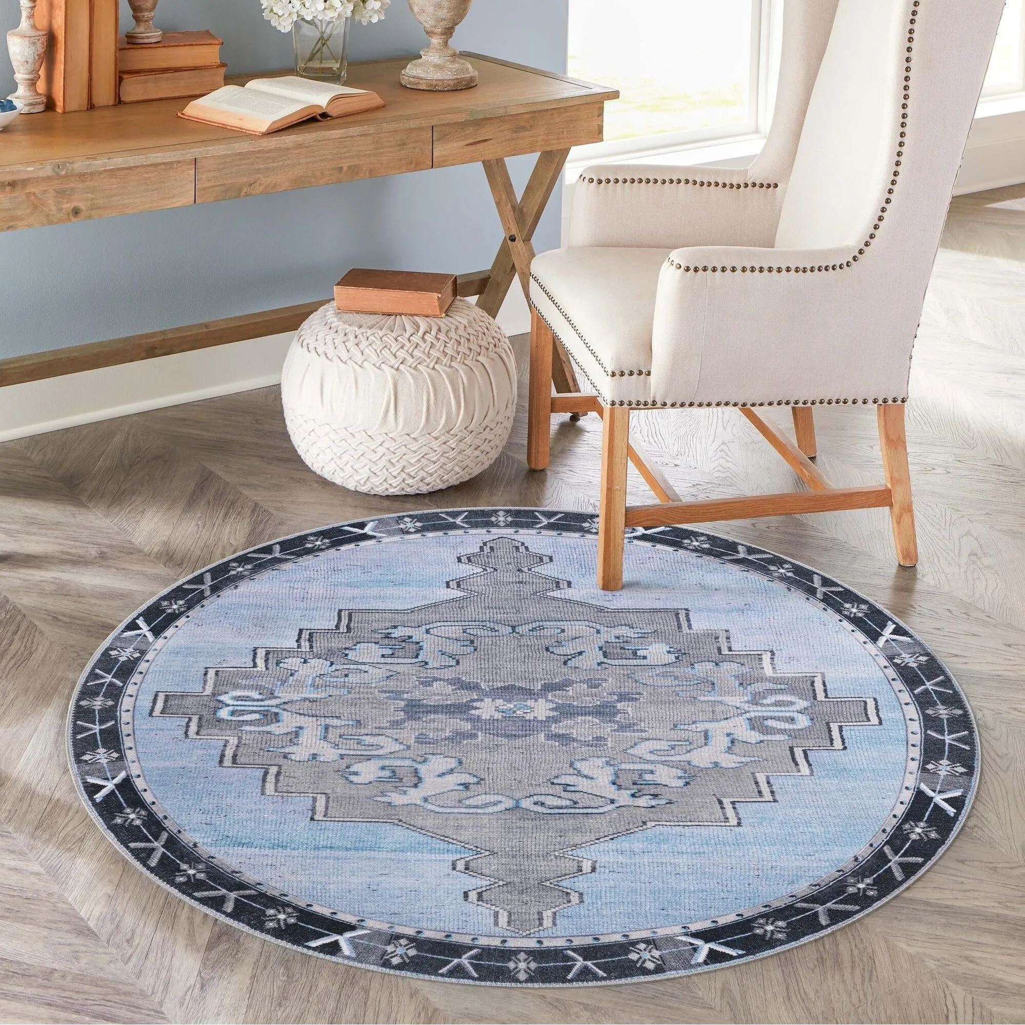 Traditional Rine Collection Area Rug