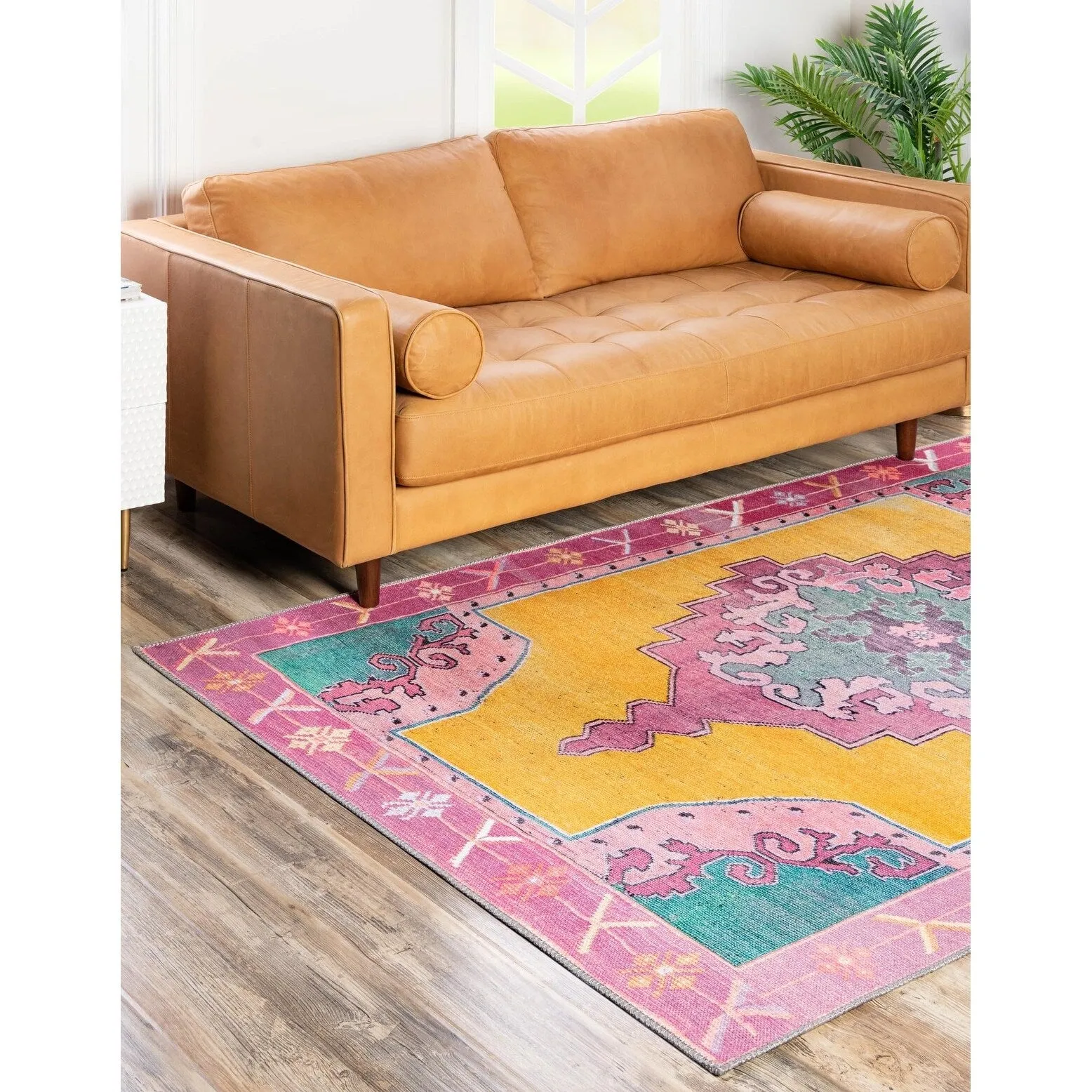 Traditional Rine Collection Area Rug