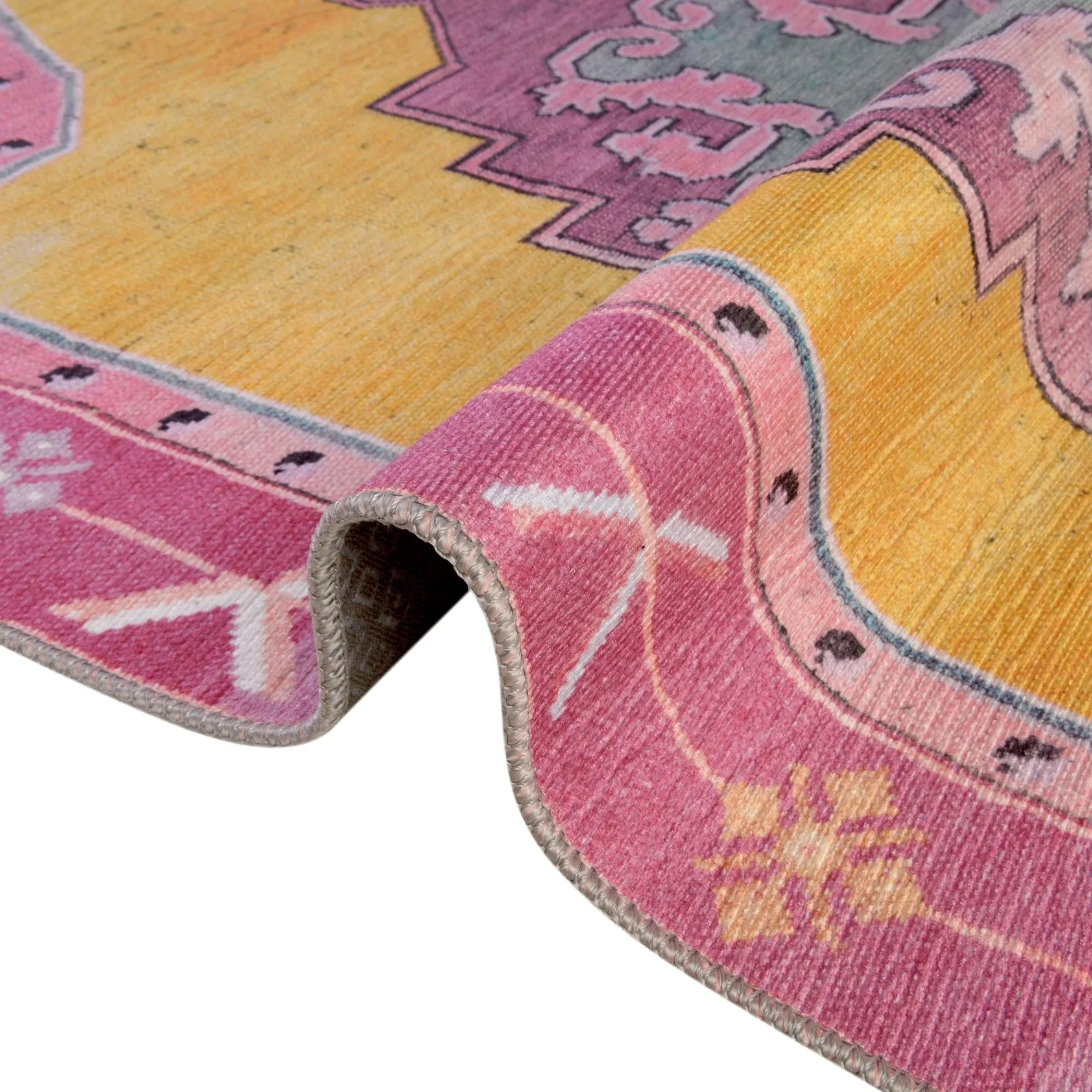 Traditional Rine Collection Area Rug