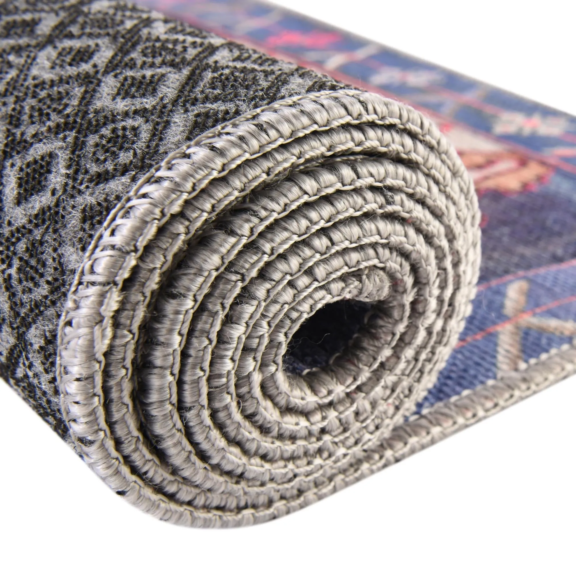 Traditional Rine Collection Area Rug