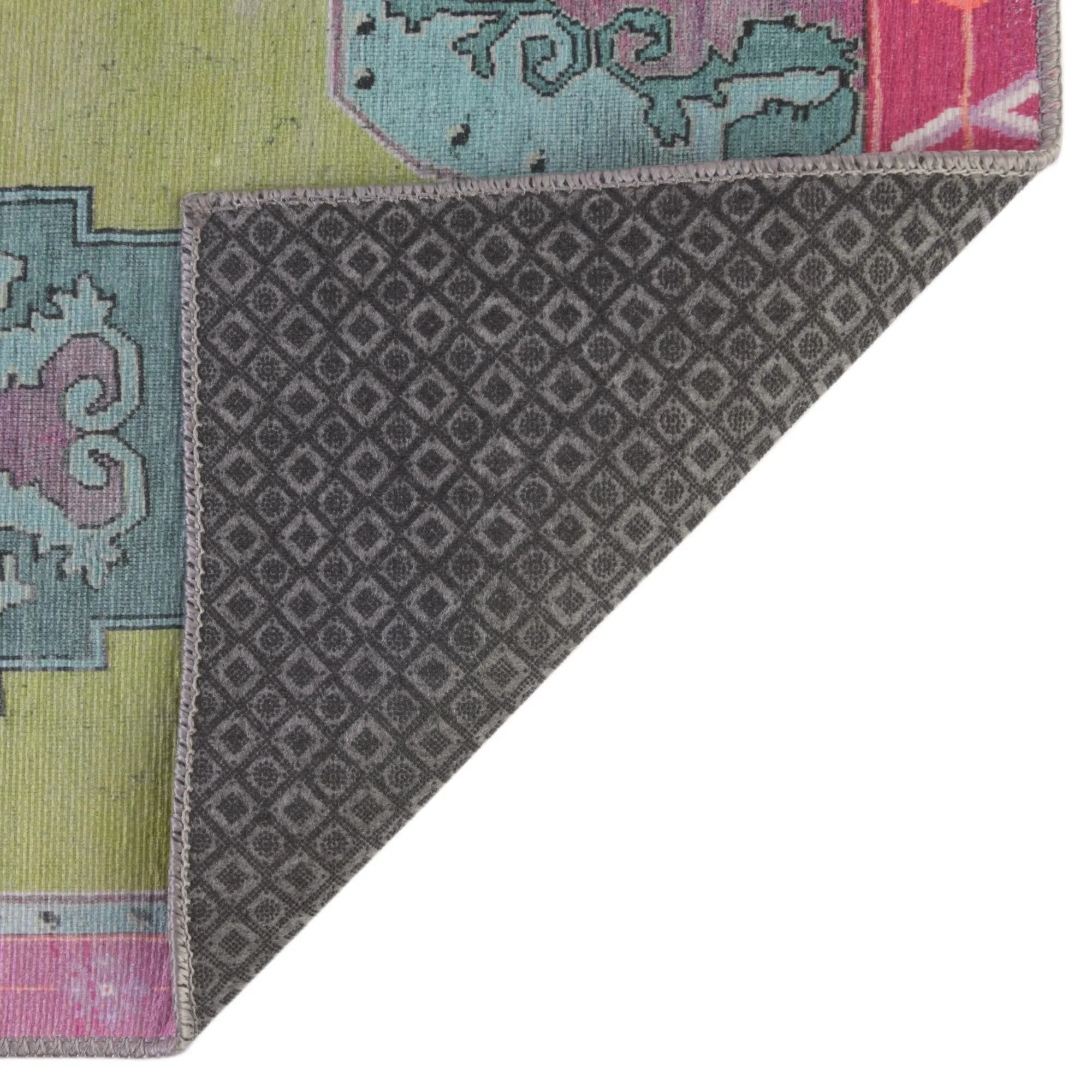 Traditional Rine Collection Area Rug