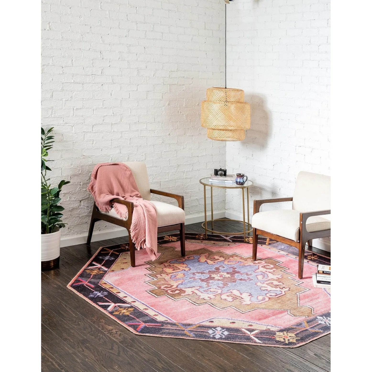 Traditional Rine Collection Area Rug