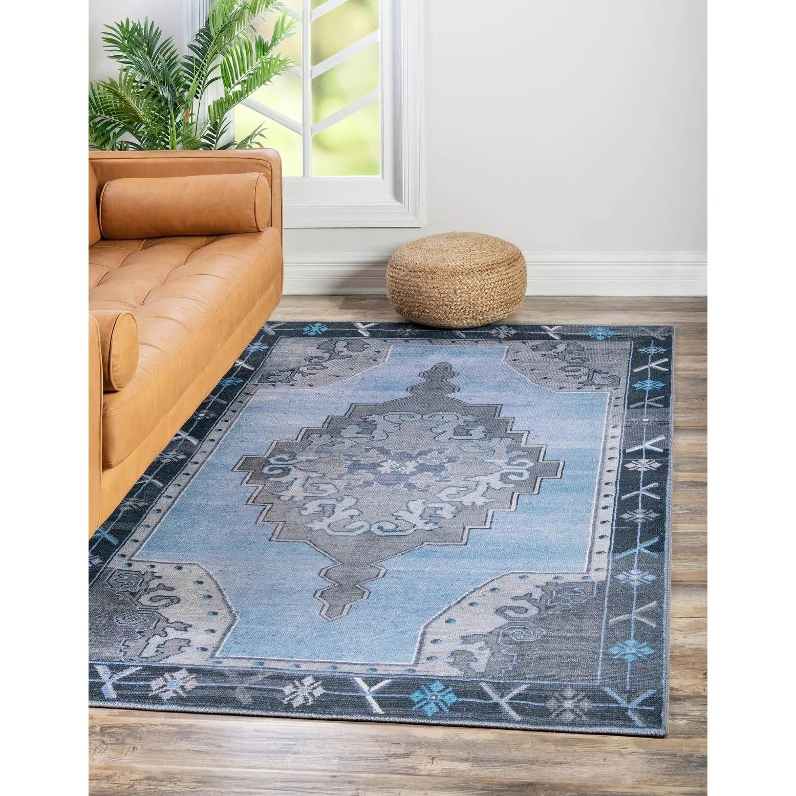 Traditional Rine Collection Area Rug