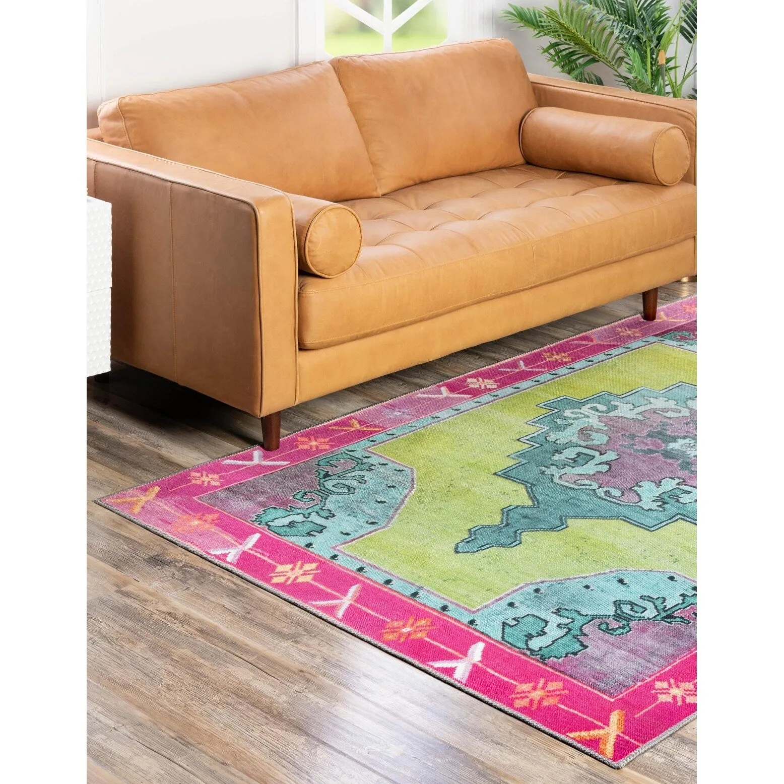 Traditional Rine Collection Area Rug