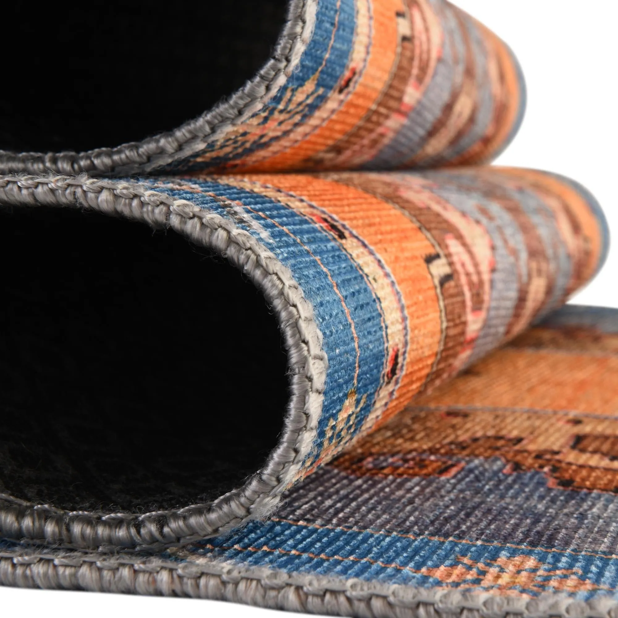 Traditional Rine Collection Area Rug
