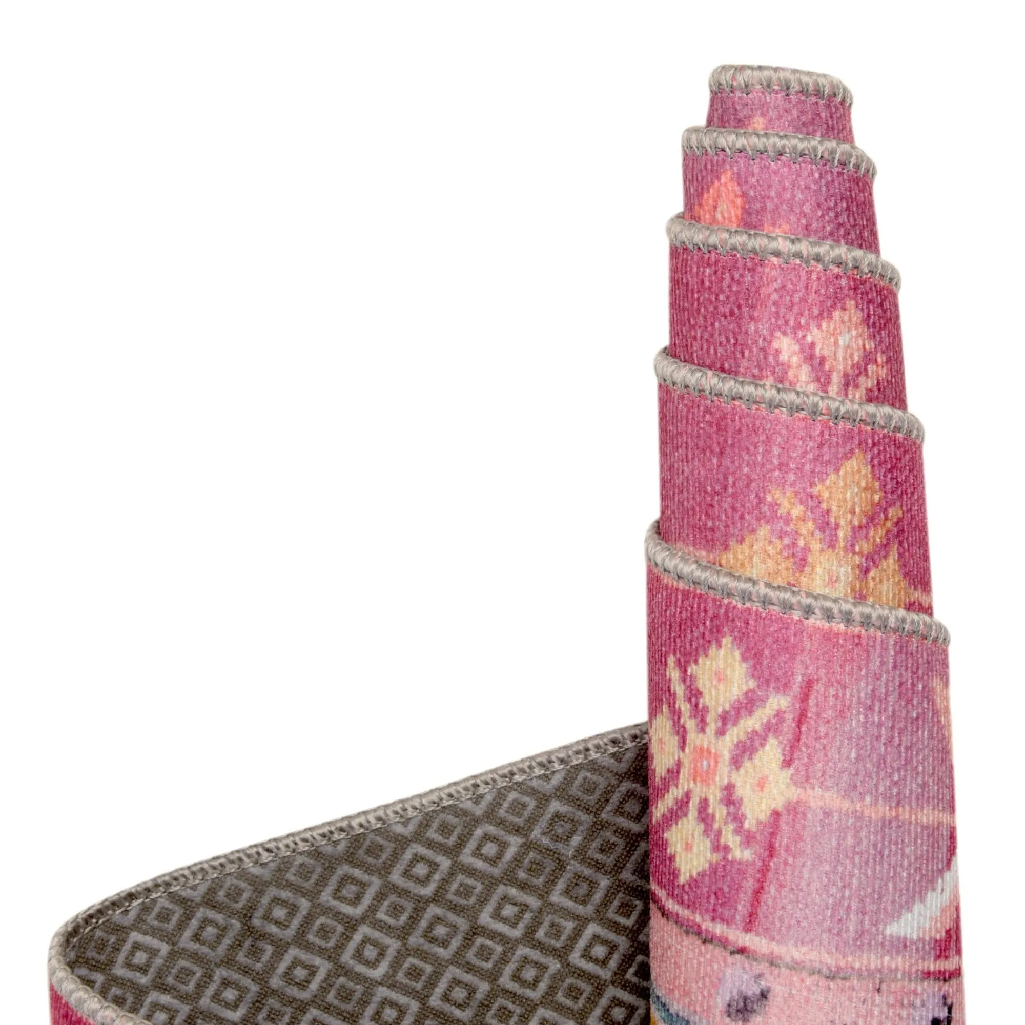 Traditional Rine Collection Area Rug