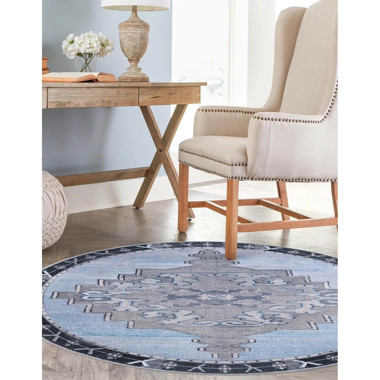 Traditional Rine Collection Area Rug