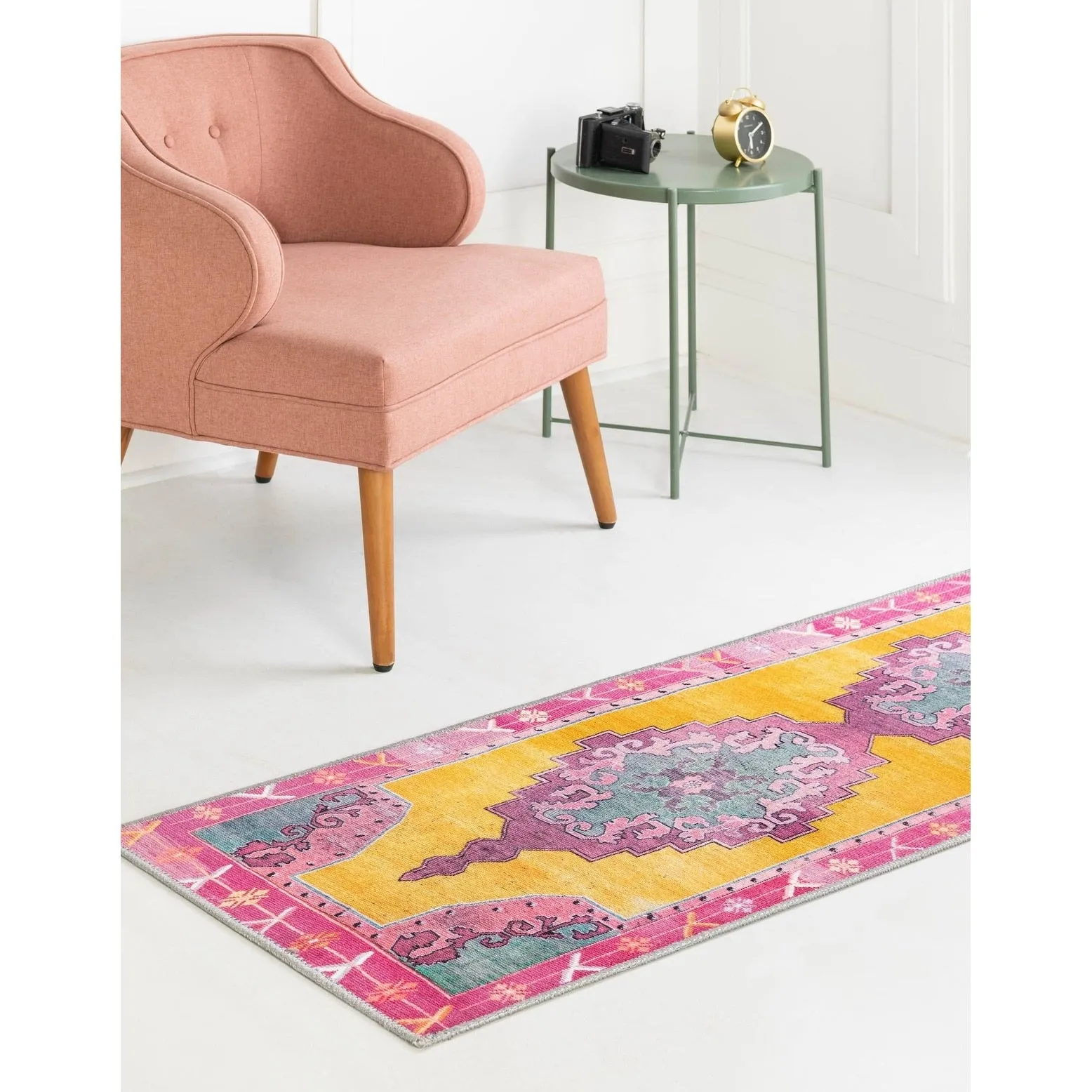 Traditional Rine Collection Area Rug