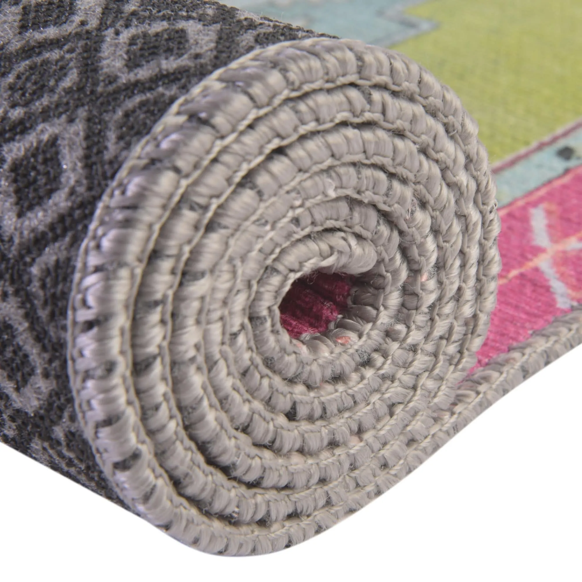 Traditional Rine Collection Area Rug