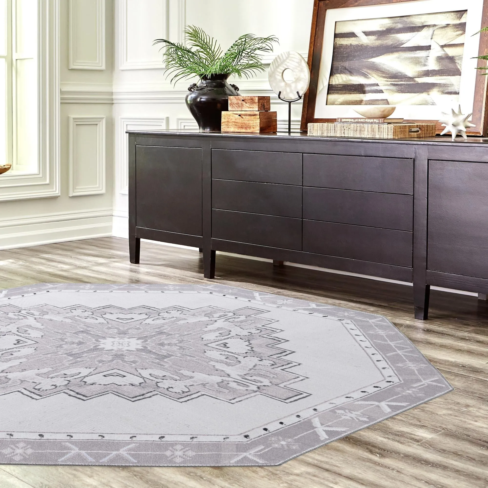 Traditional Rine Collection Area Rug