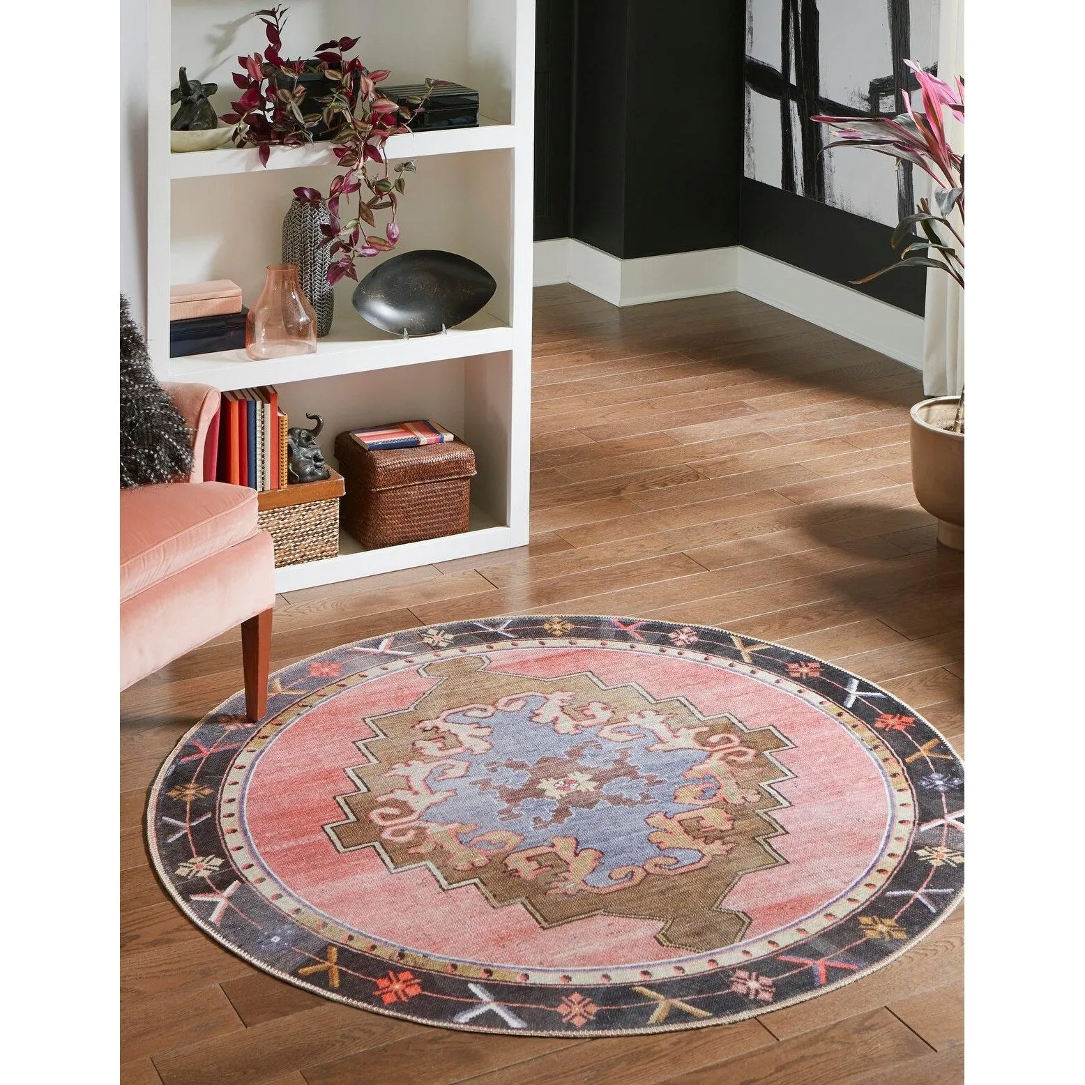 Traditional Rine Collection Area Rug